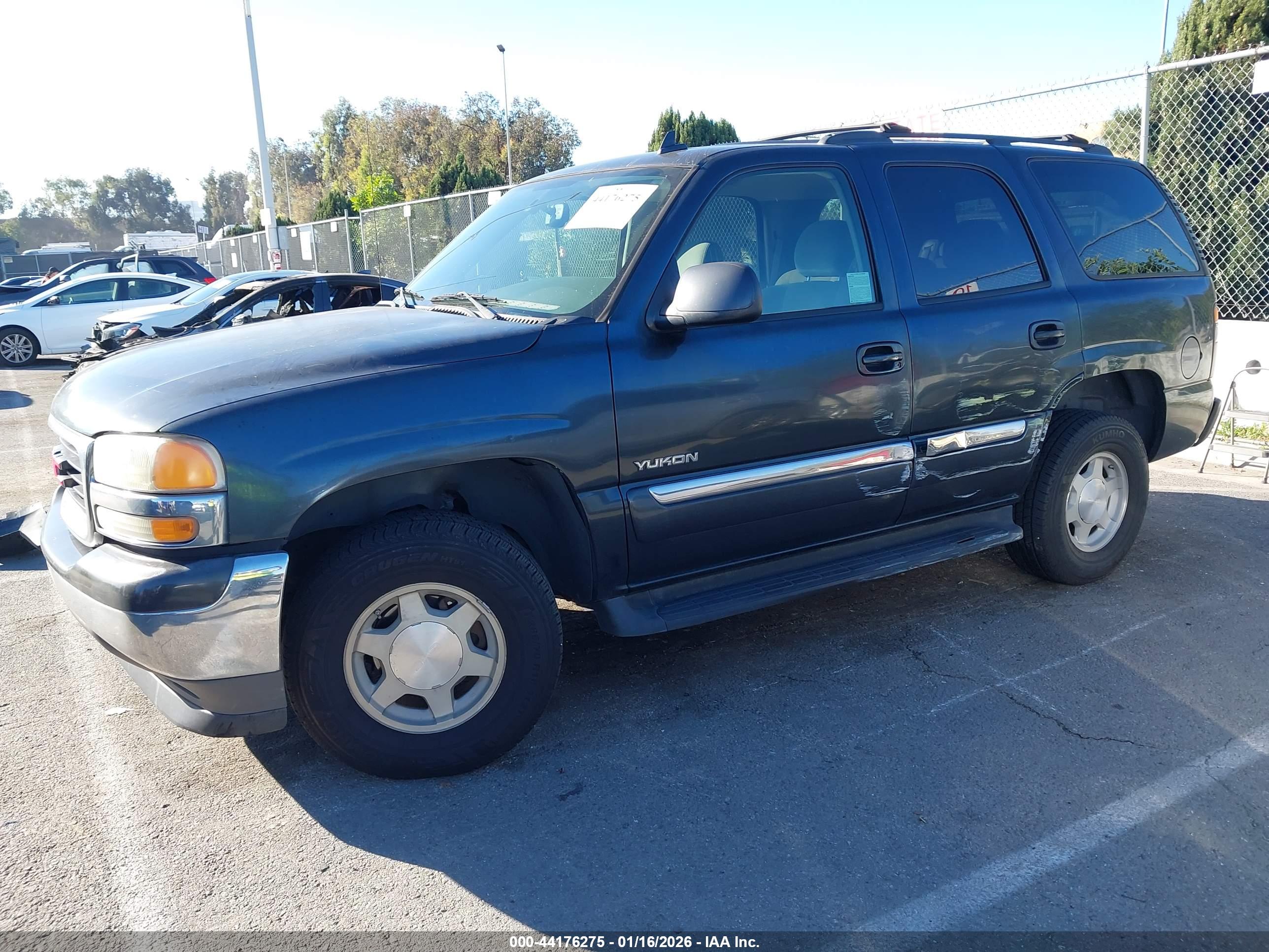 GMC YUKON image 2