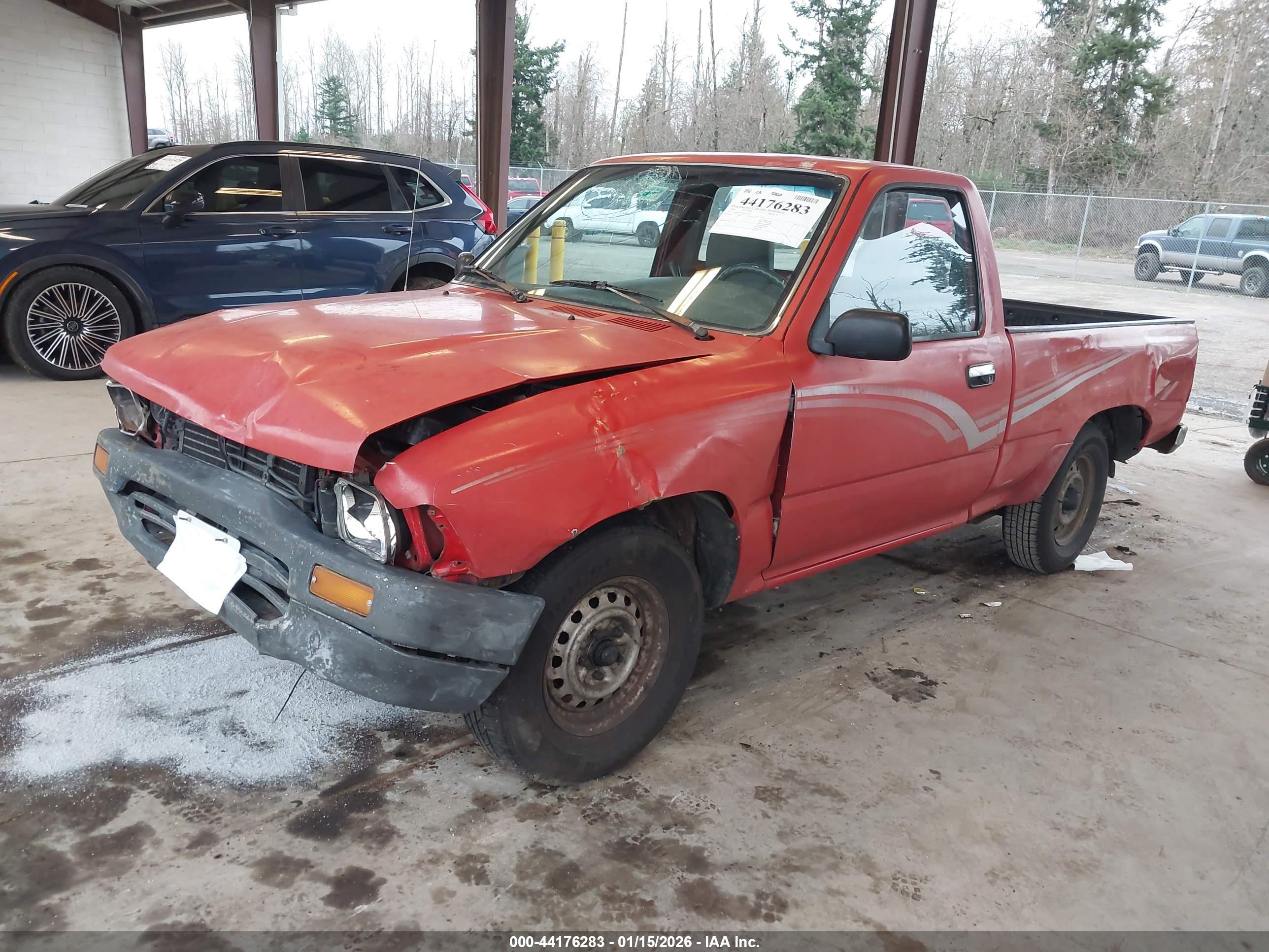 TOYOTA PICKUP image 2