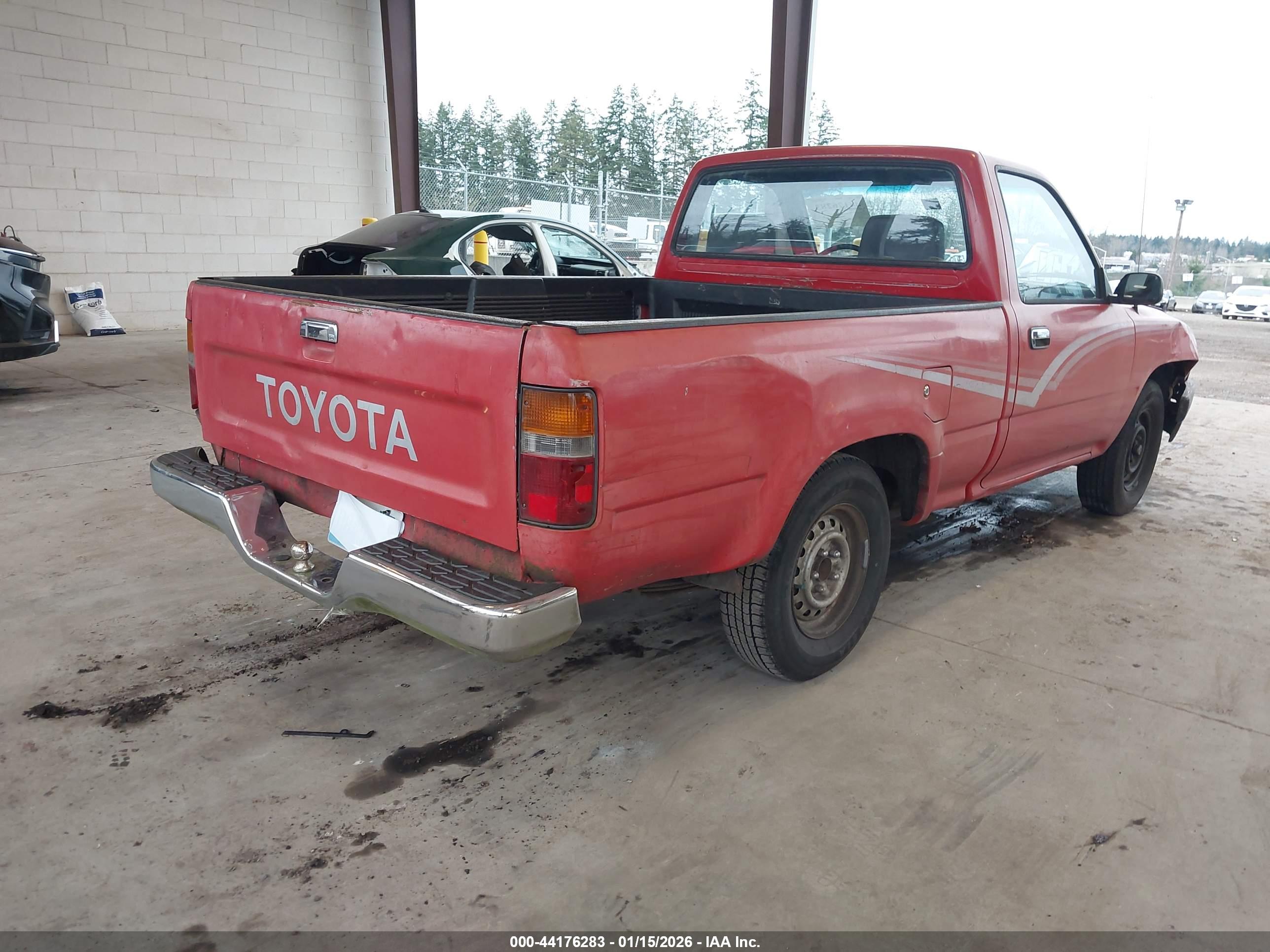 TOYOTA PICKUP image 4
