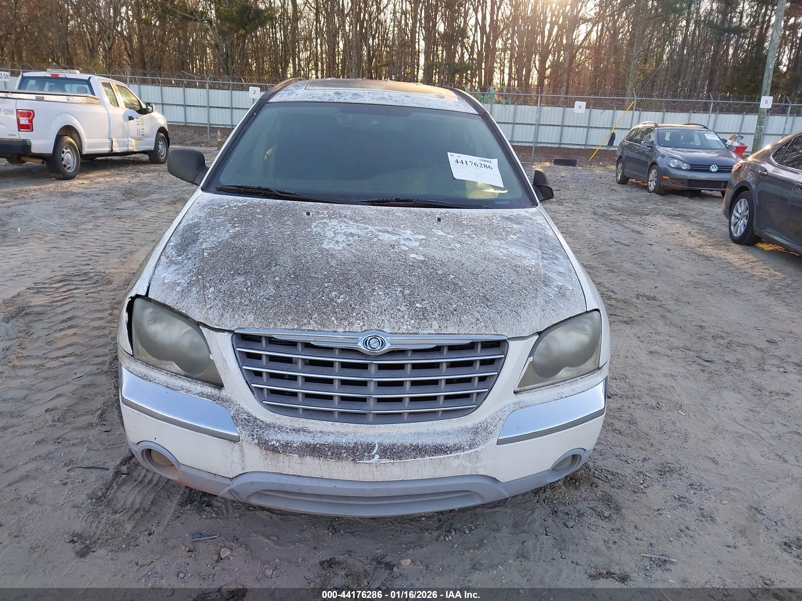 CHRYSLER PACIFICA image 6