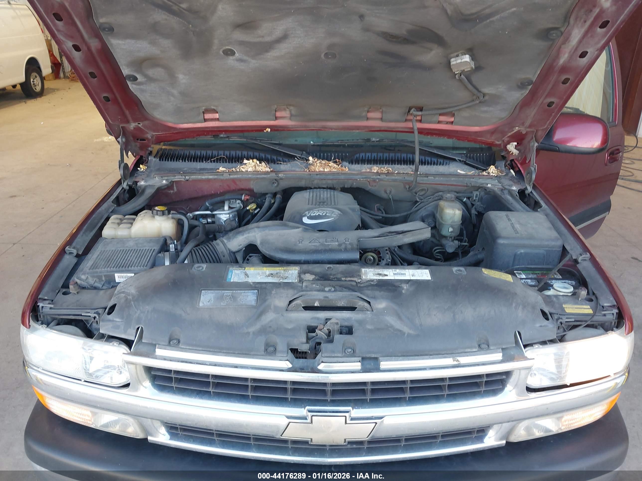 CHEVROLET SUBURBAN image 10