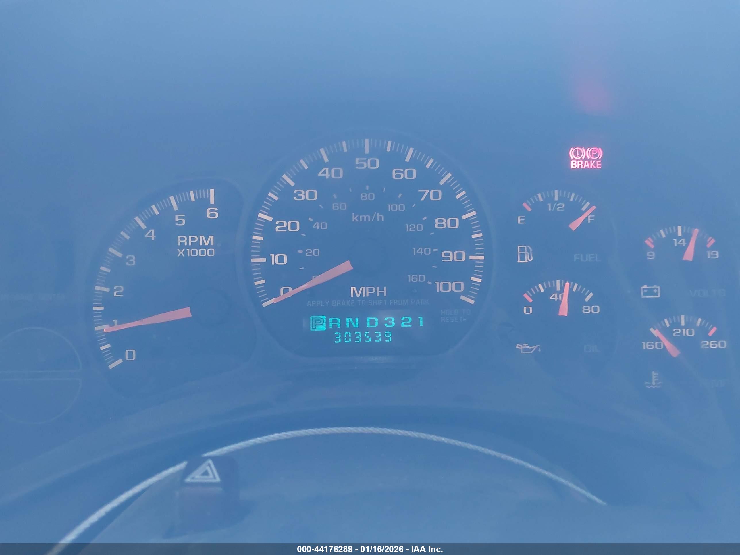 CHEVROLET SUBURBAN image 7