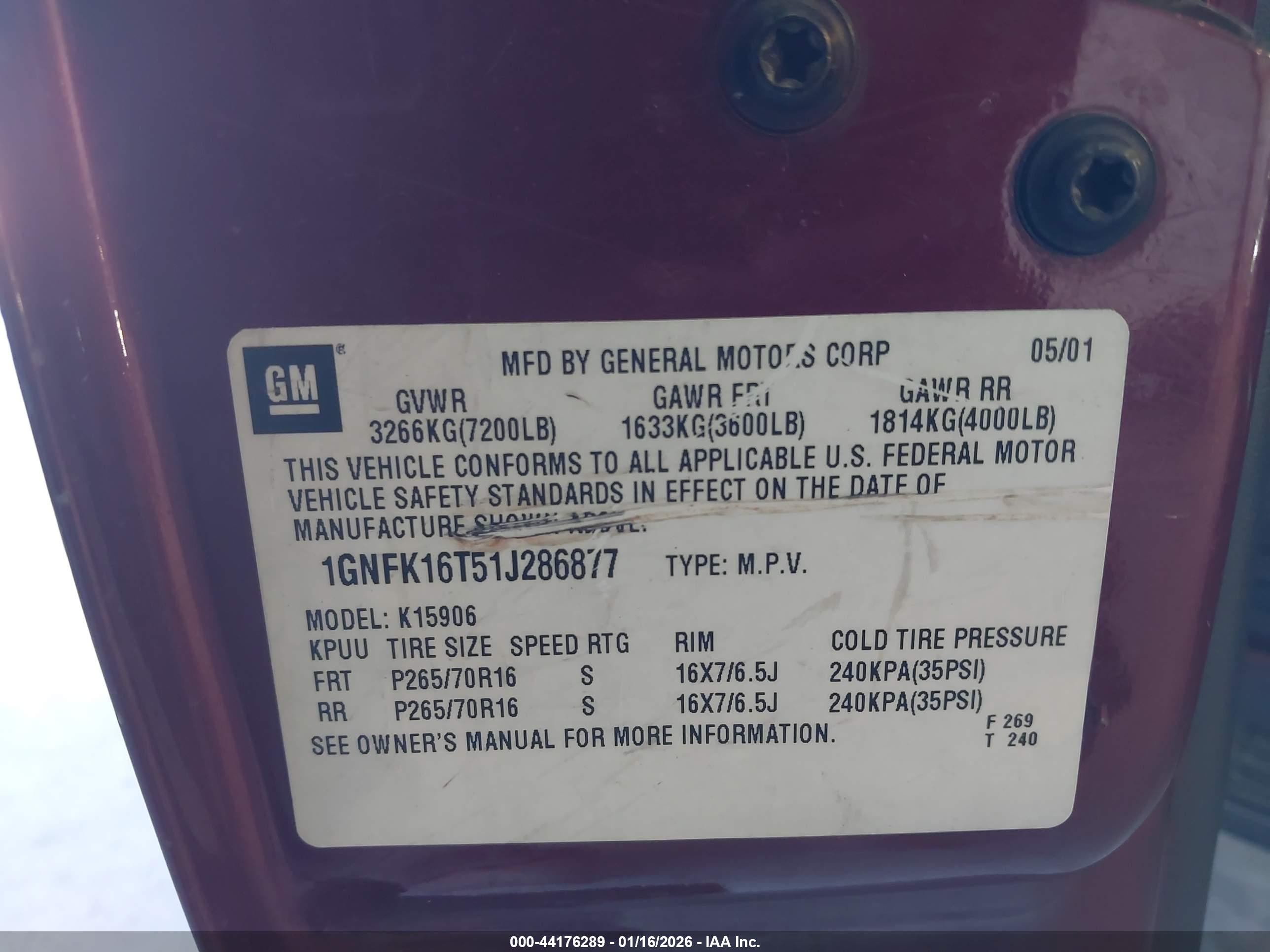 CHEVROLET SUBURBAN image 9