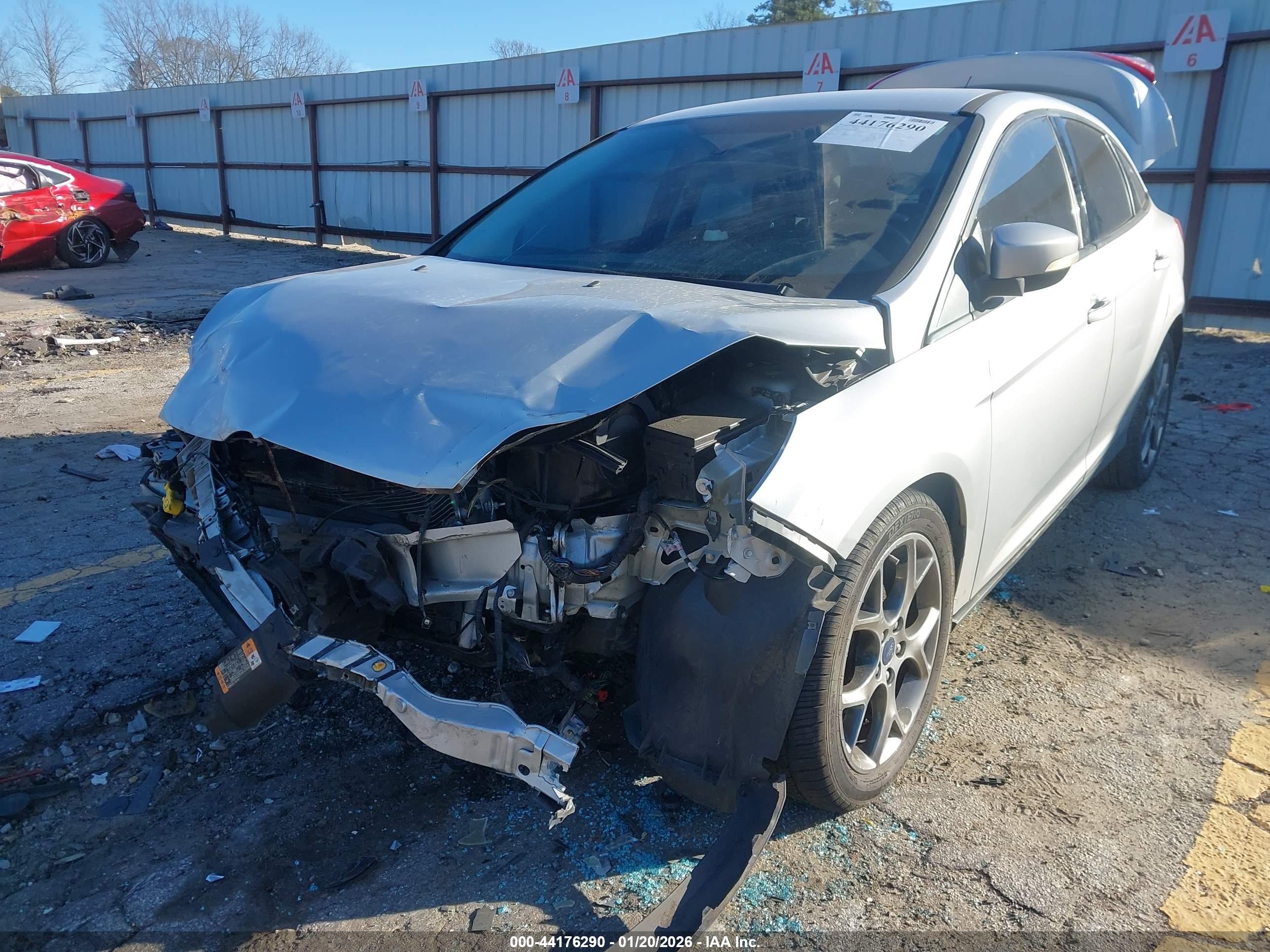 FORD FOCUS image 6