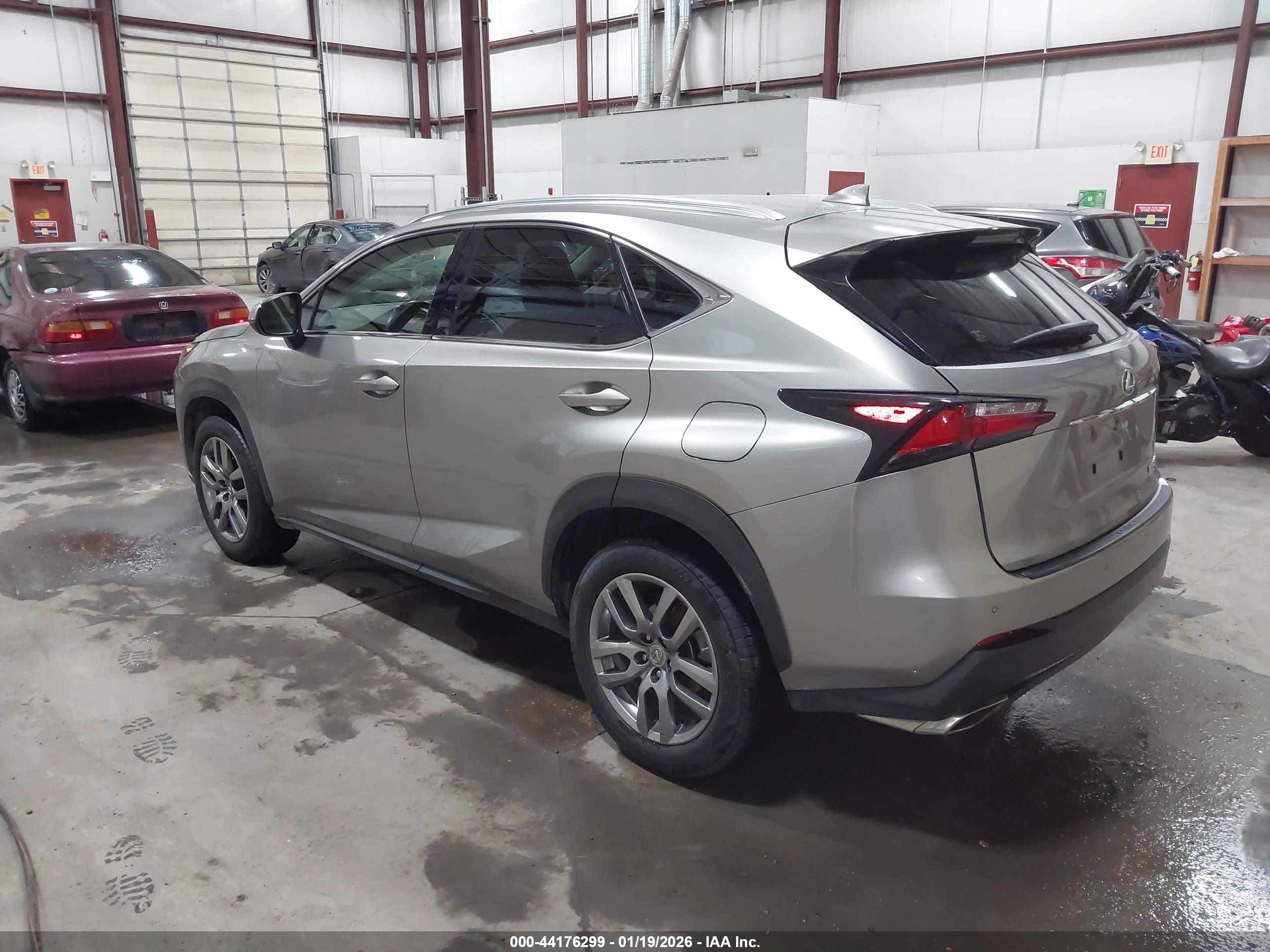 LEXUS NX image 3