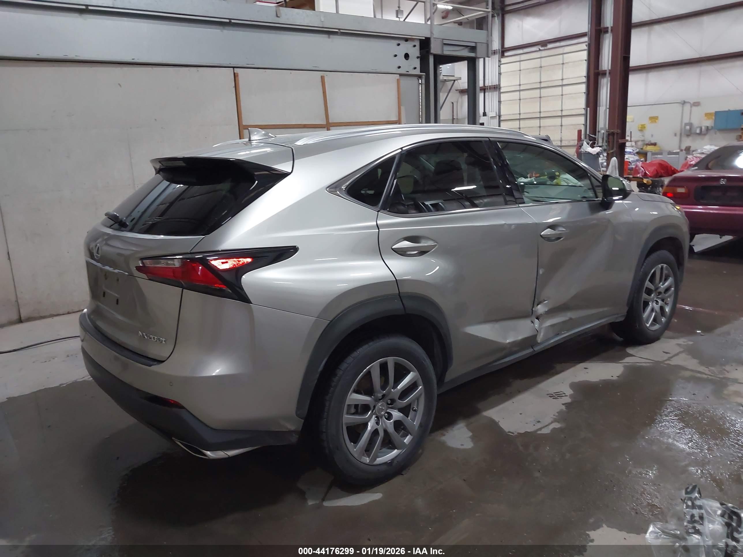 LEXUS NX image 4