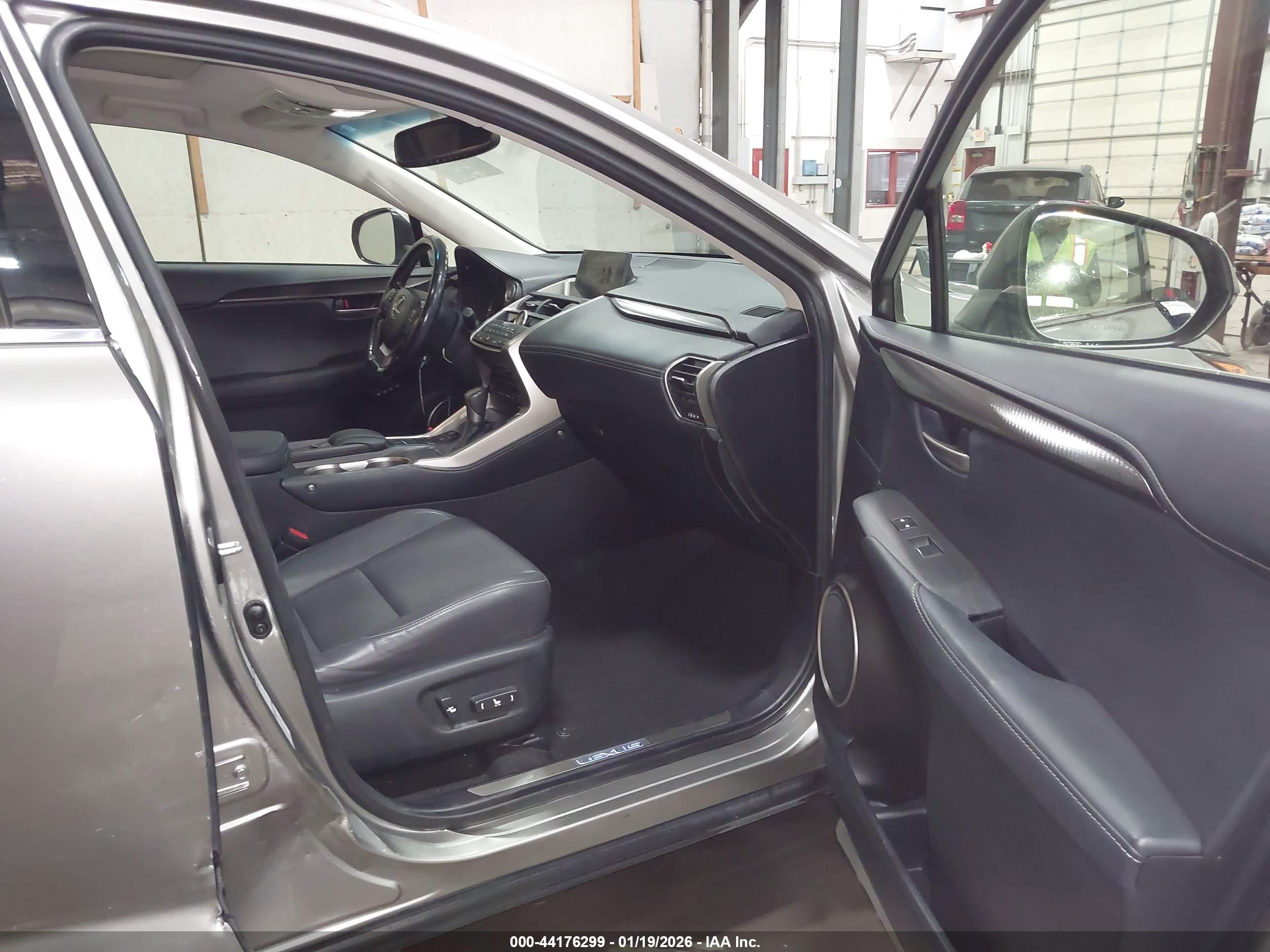 LEXUS NX image 5