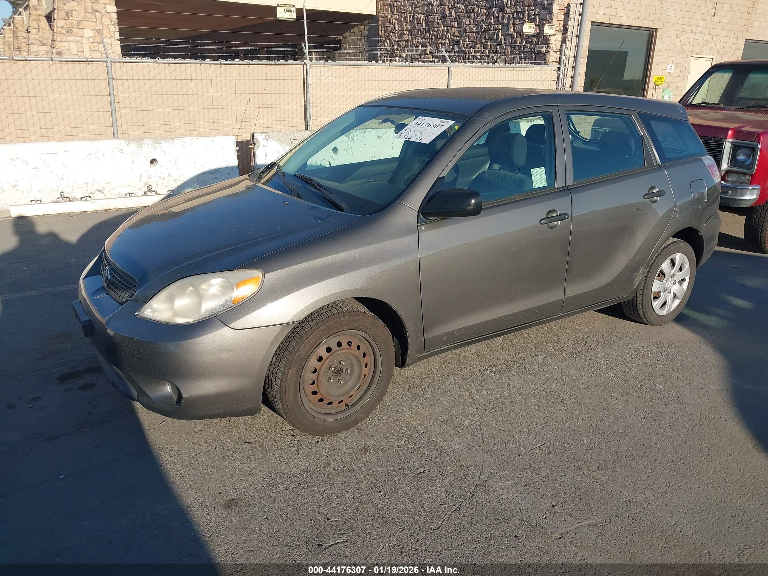 TOYOTA MATRIX image 2
