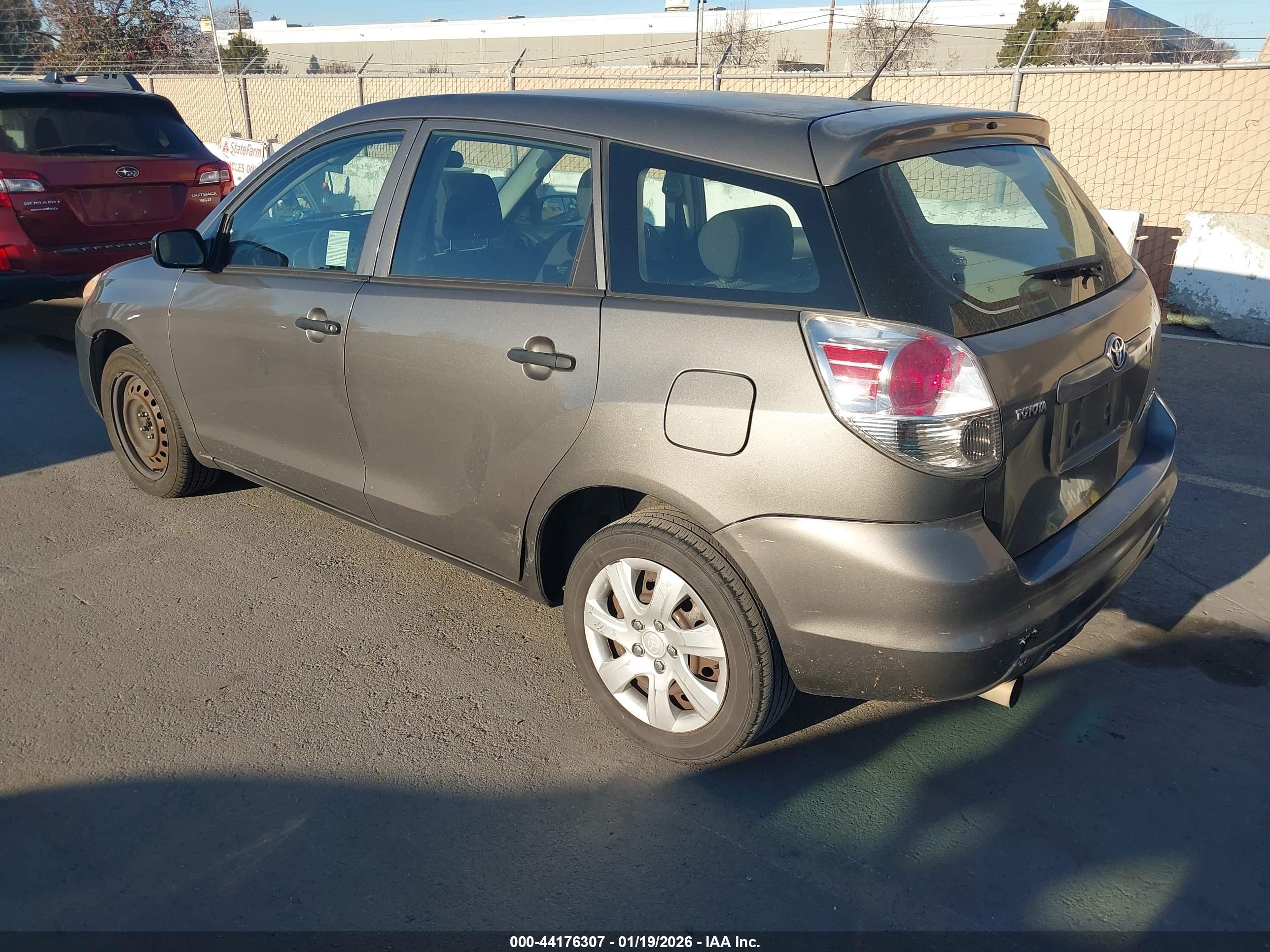 TOYOTA MATRIX image 3