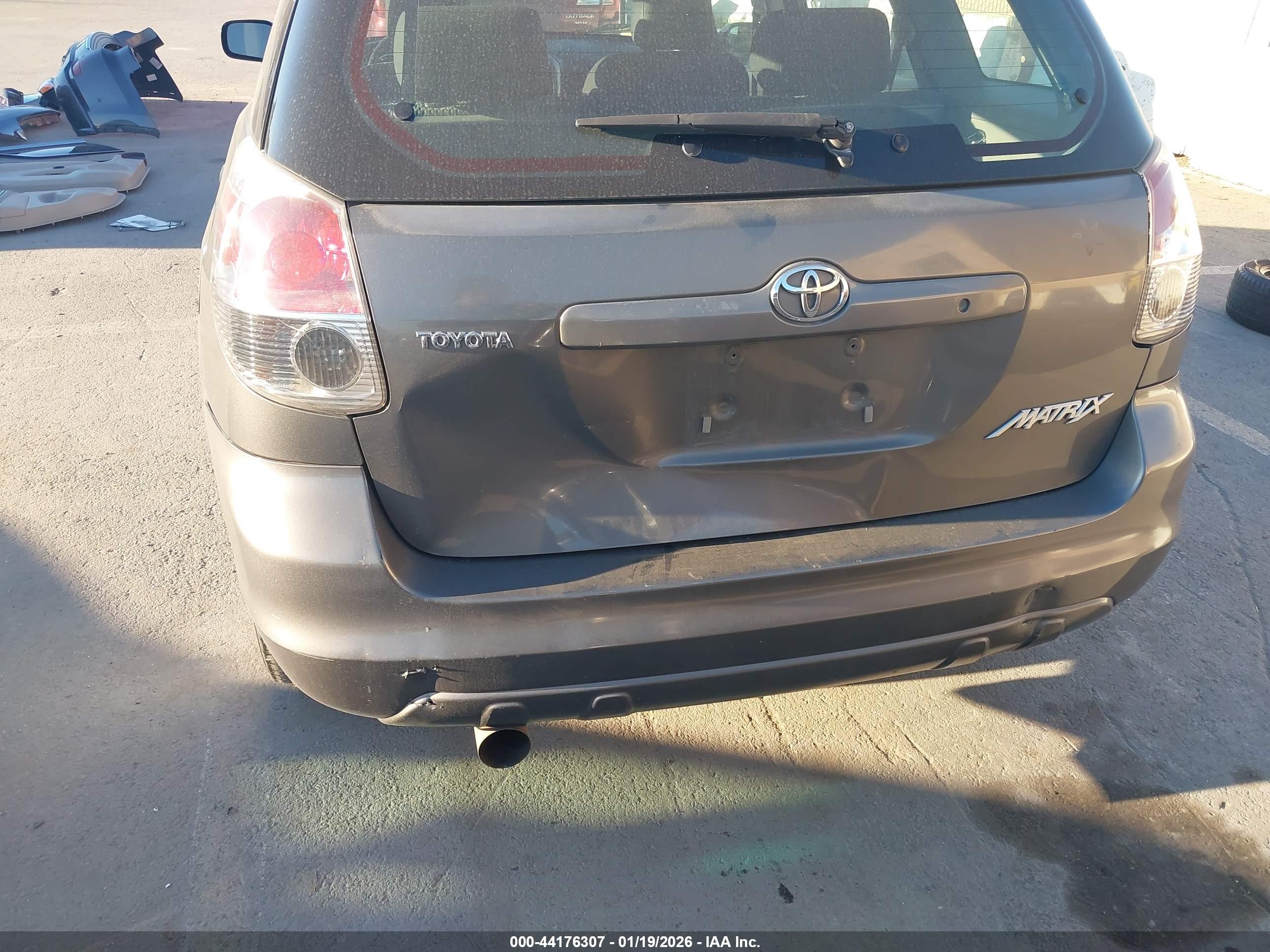 TOYOTA MATRIX image 6