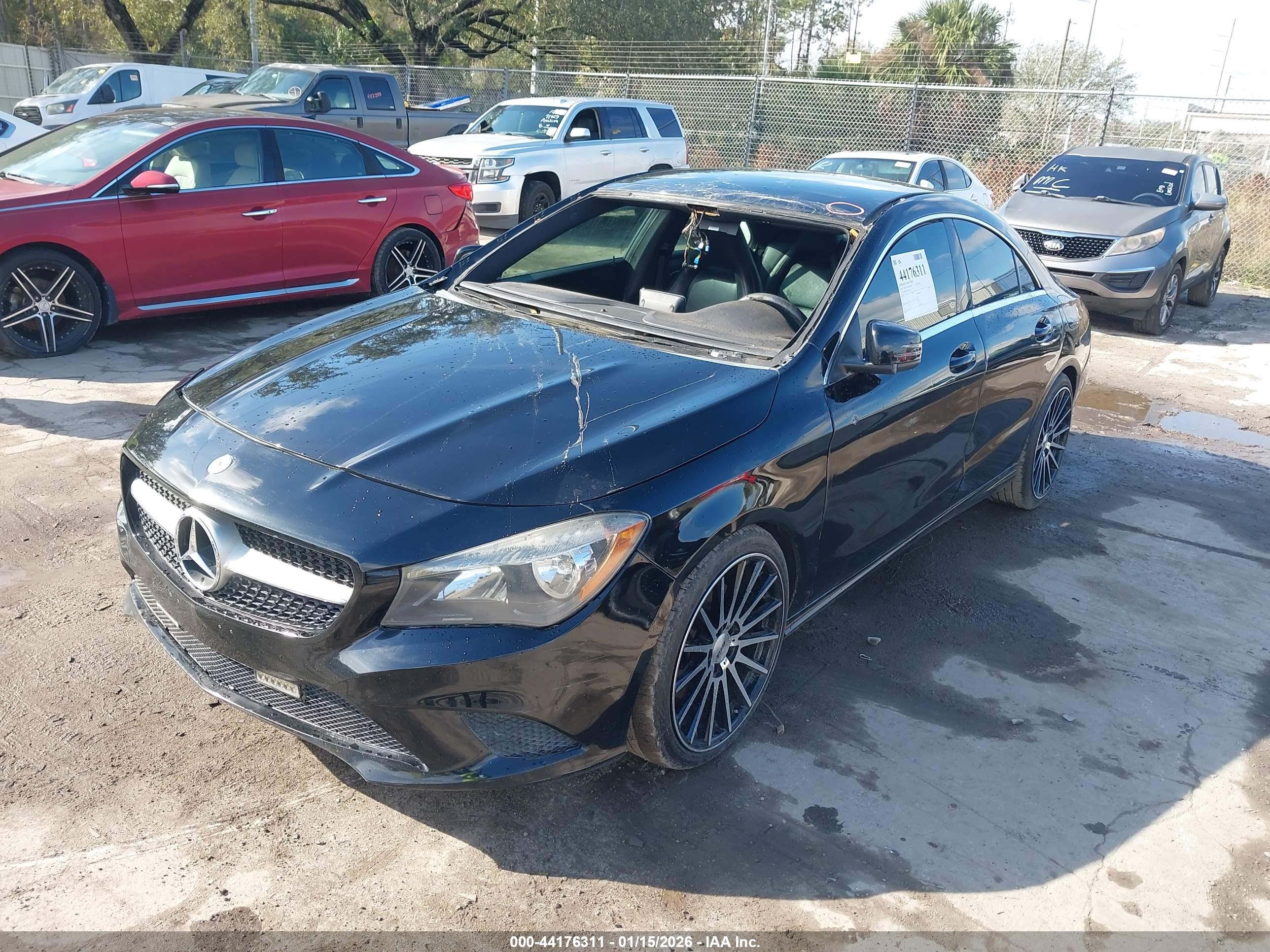 MERCEDES-BENZ CLA image 2