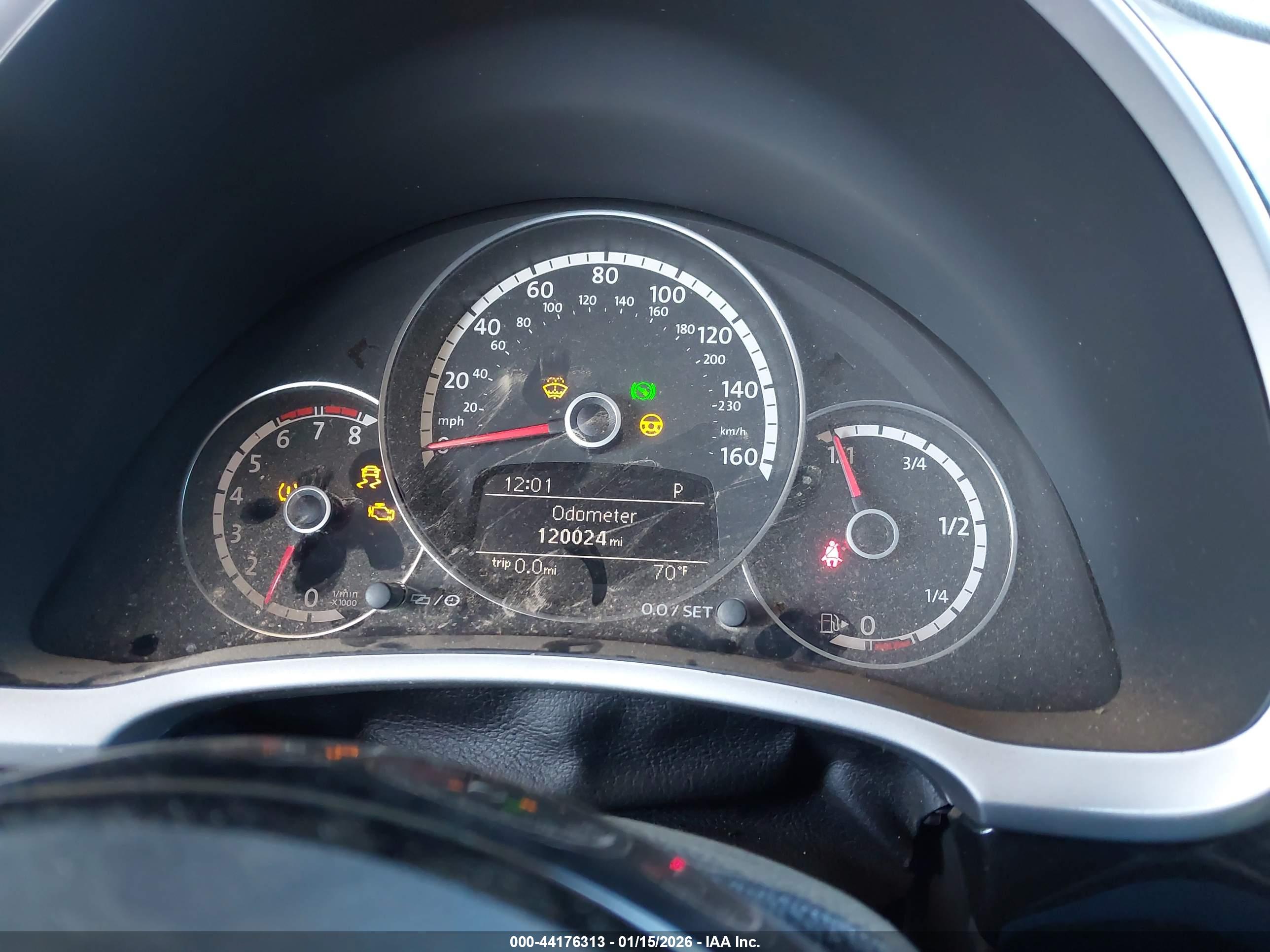 VOLKSWAGEN BEETLE image 7