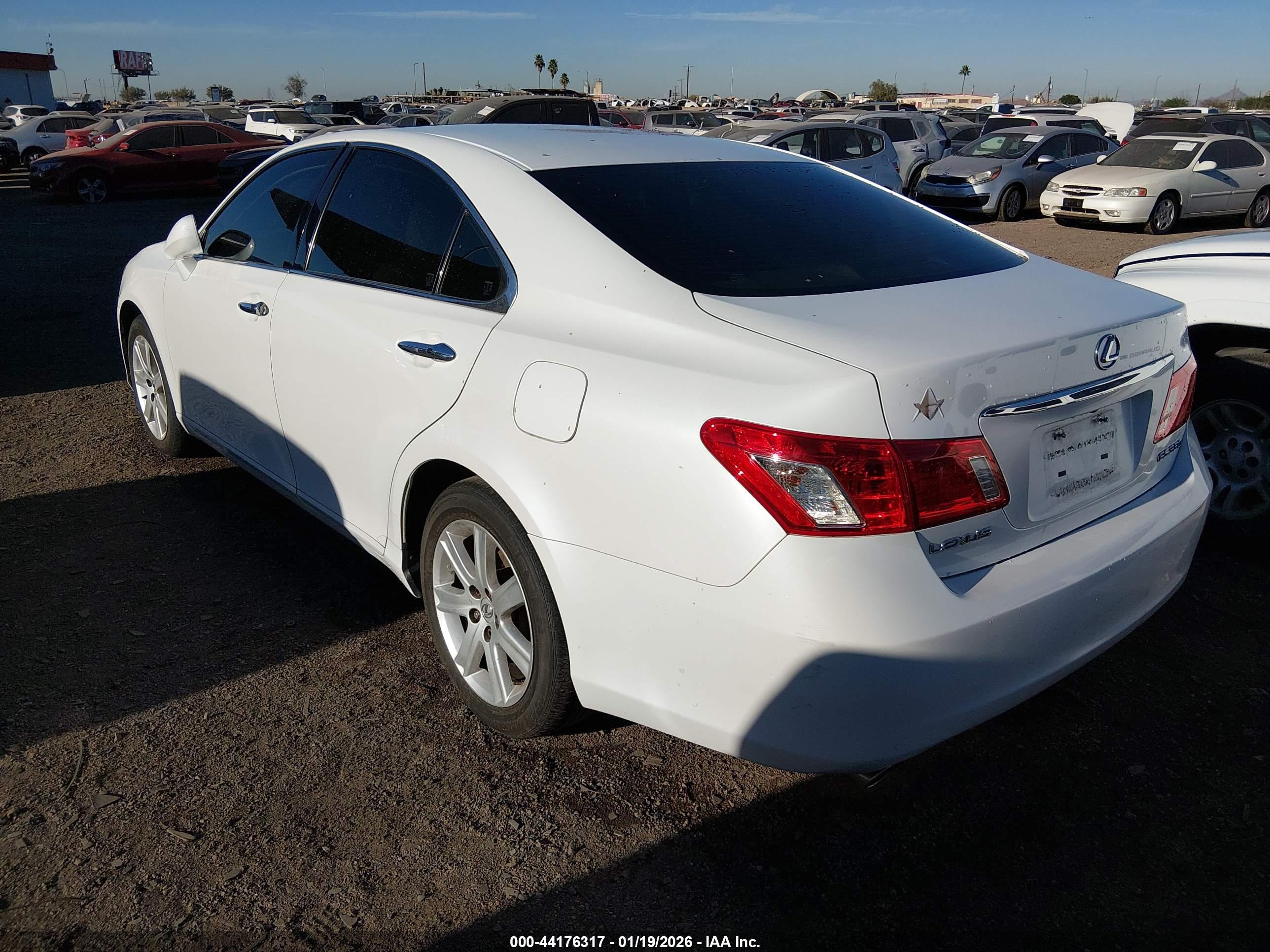 LEXUS ES image 3