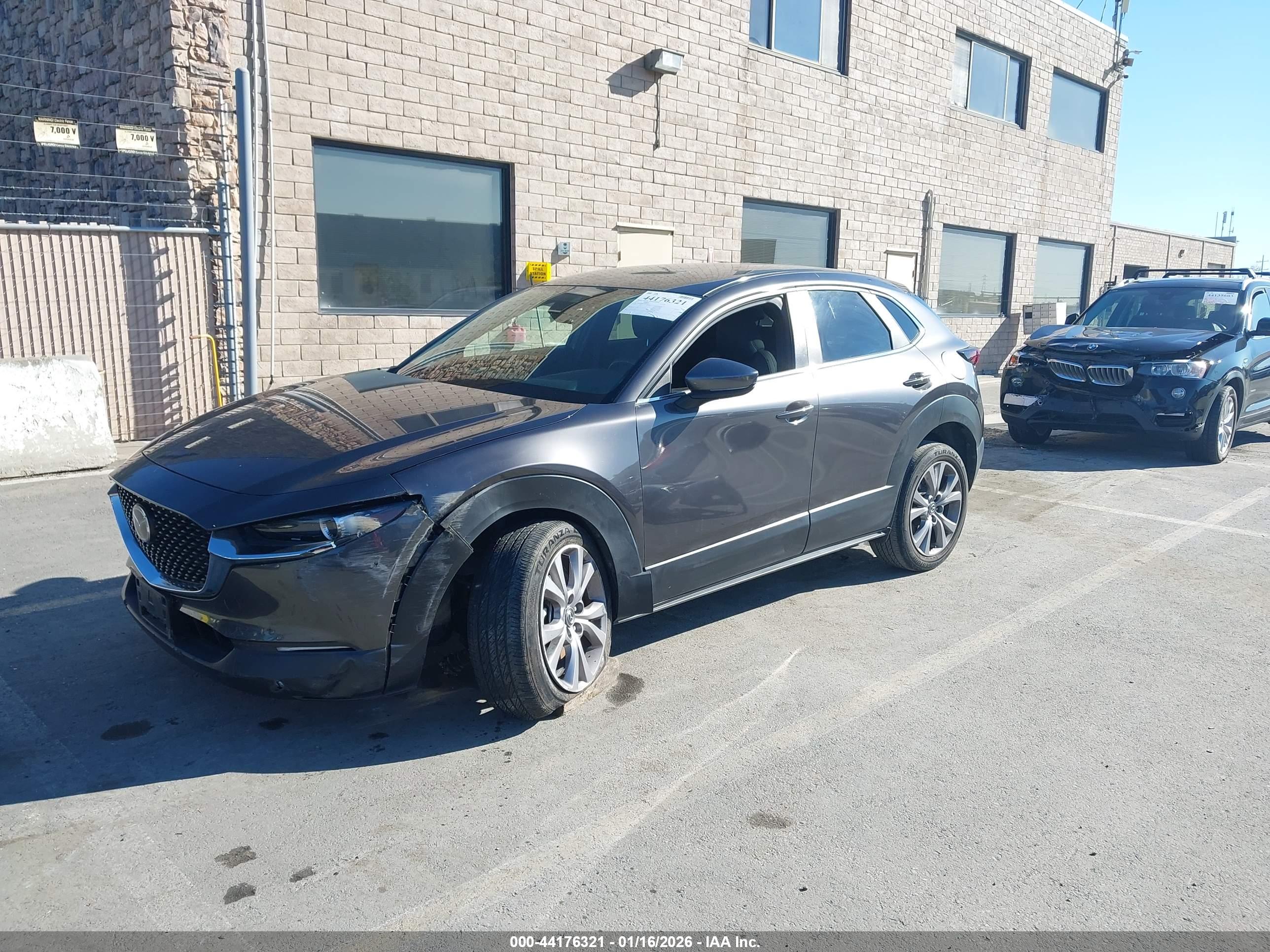 MAZDA CX-30 image 2