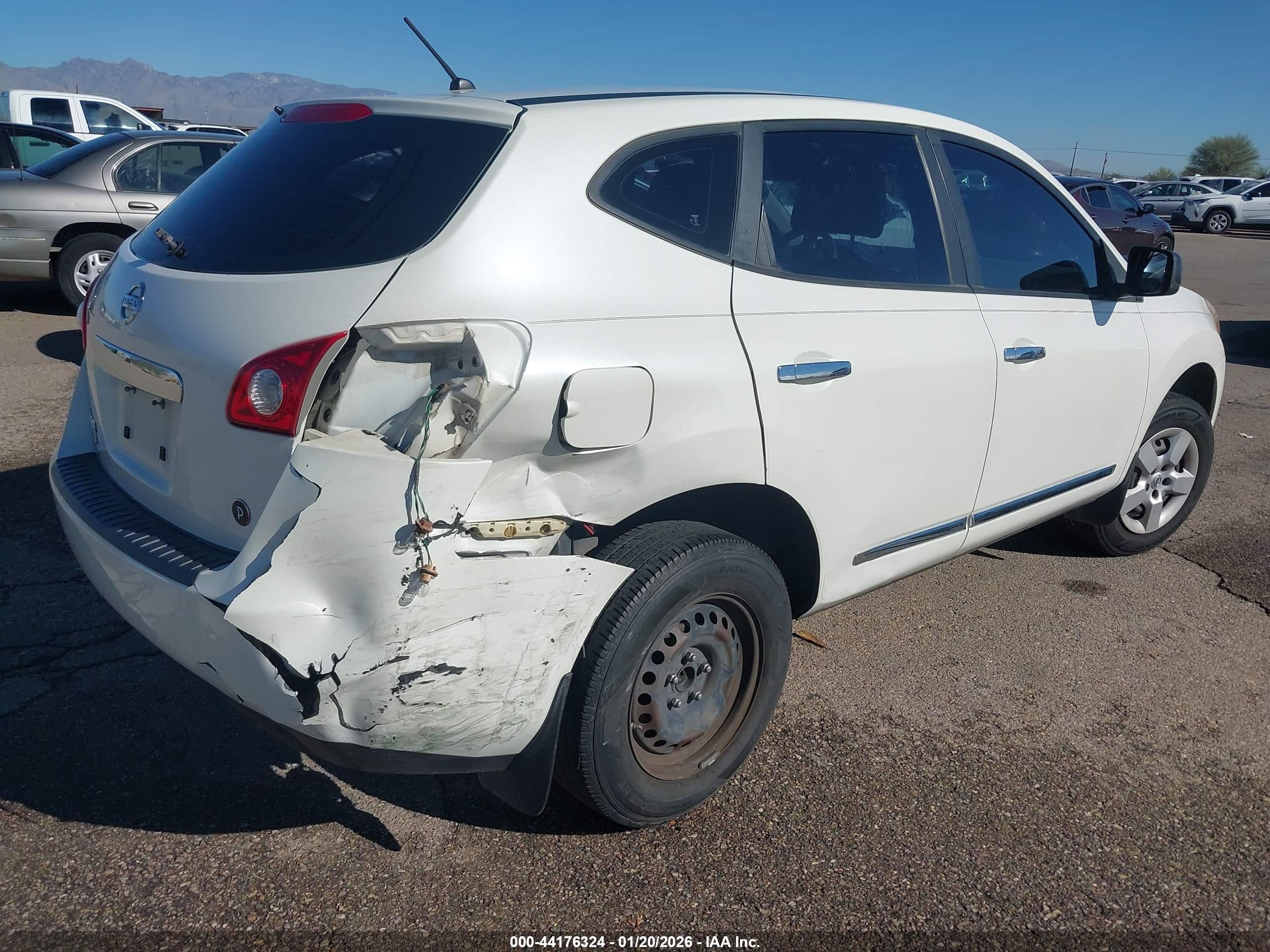 NISSAN ROGUE image 4