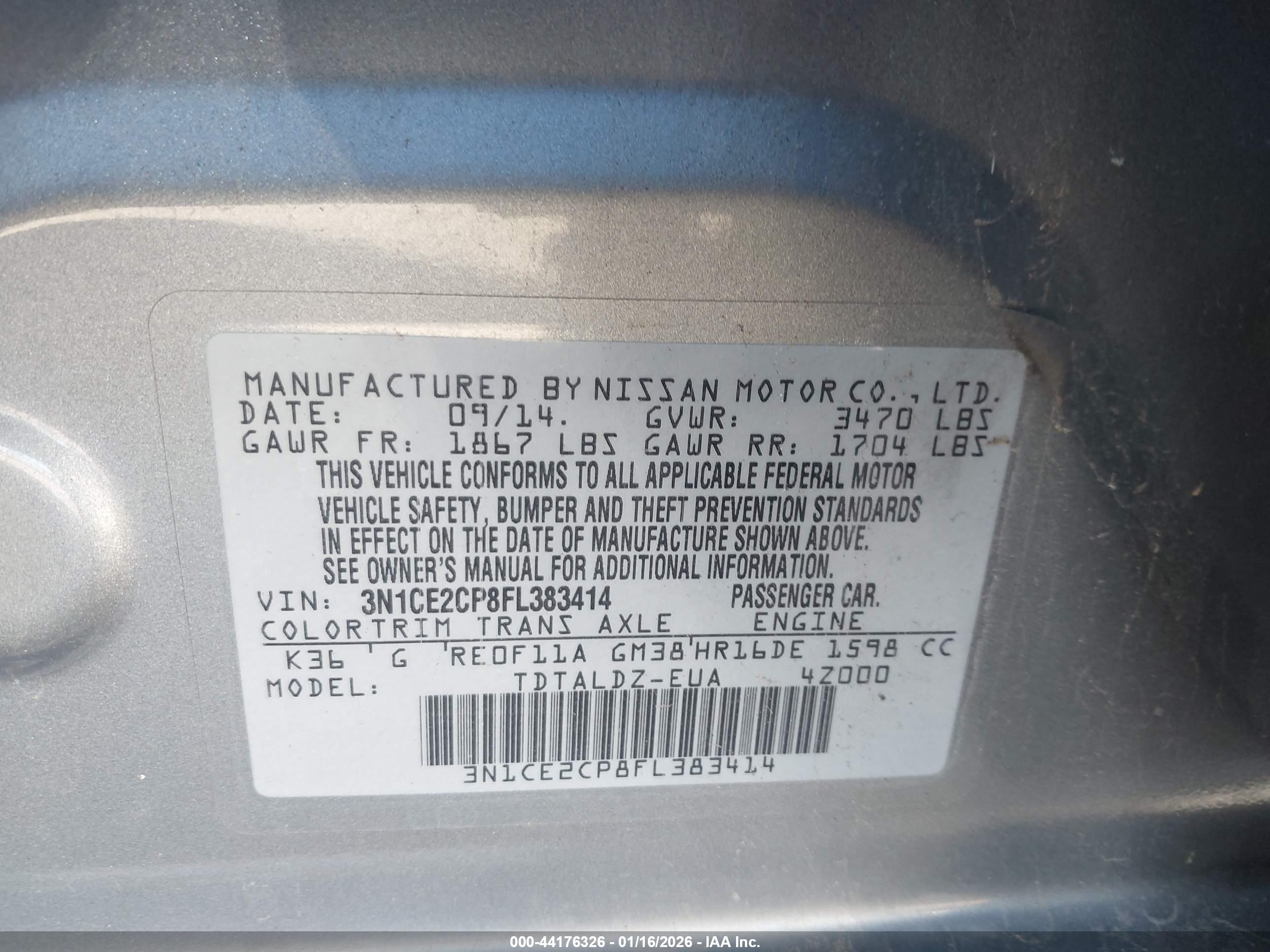 NISSAN VERSA image 9