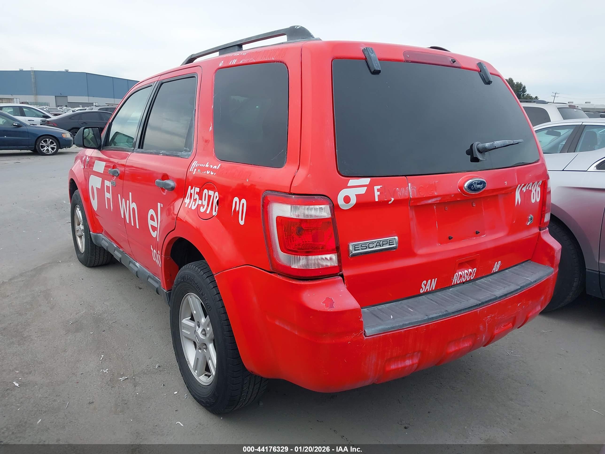 FORD ESCAPE image 3