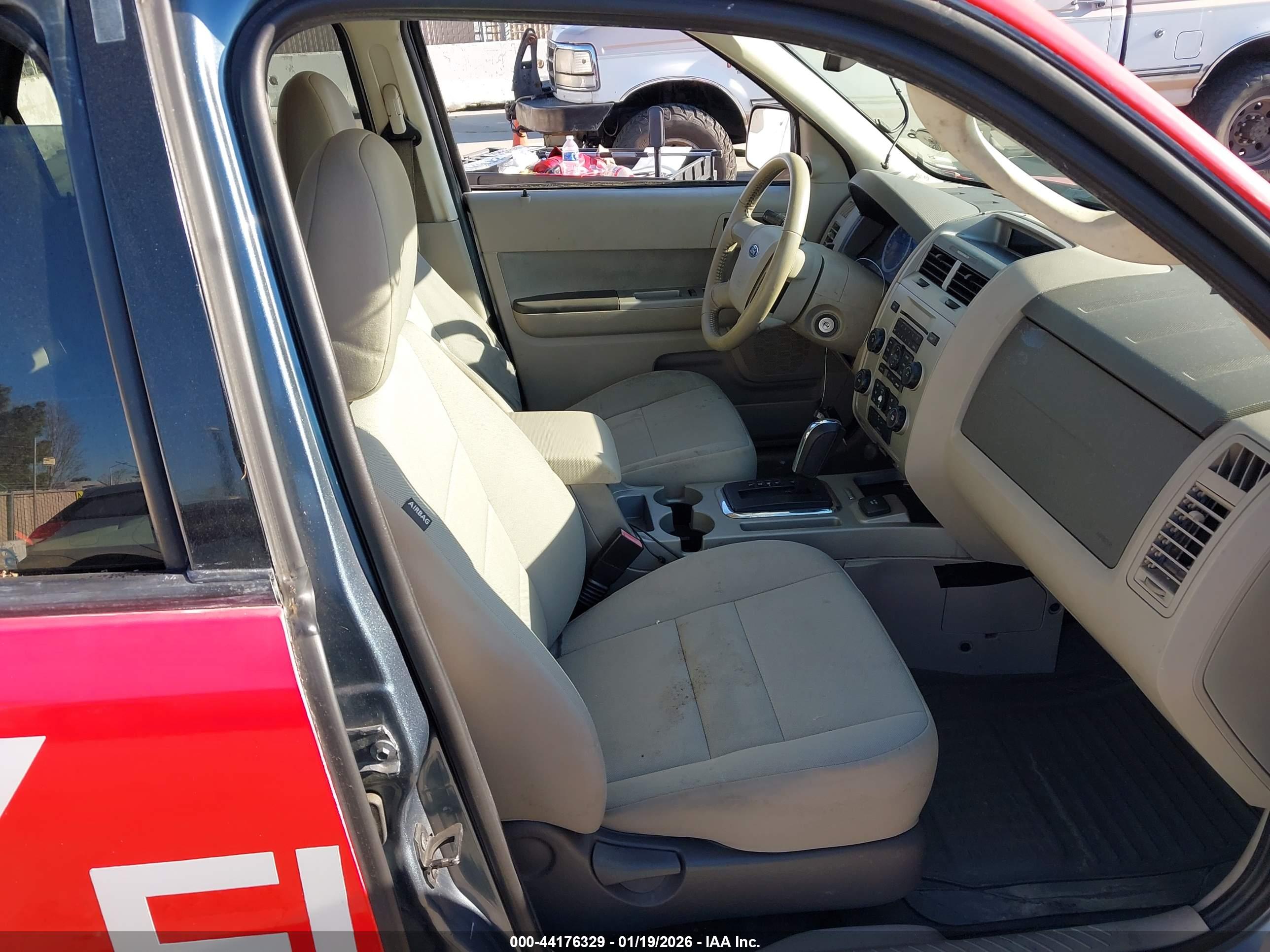 FORD ESCAPE image 5