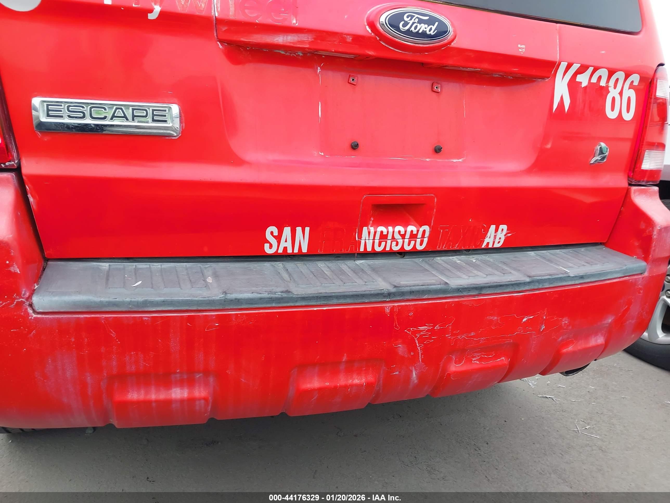 FORD ESCAPE image 6