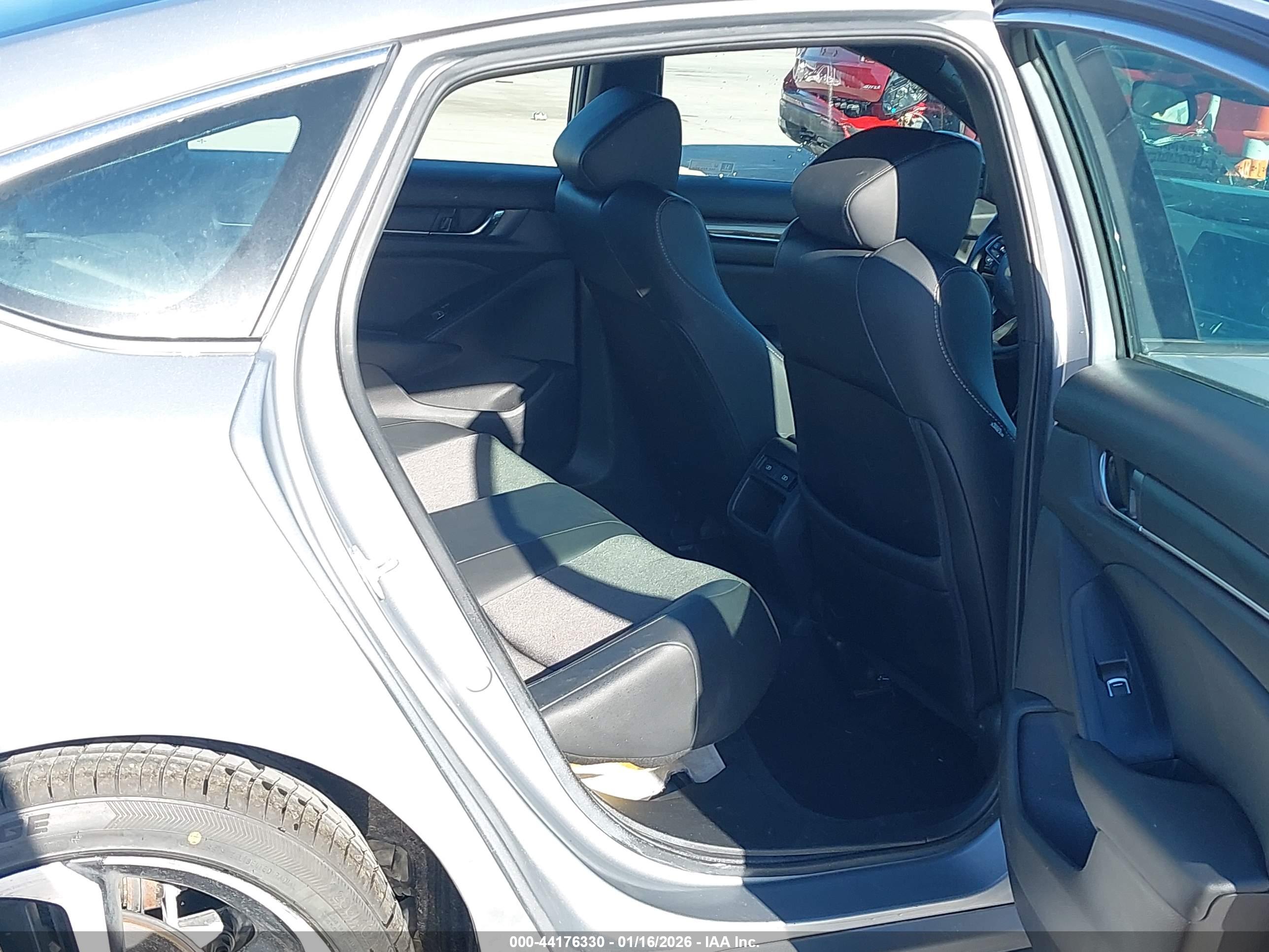 HONDA ACCORD image 8