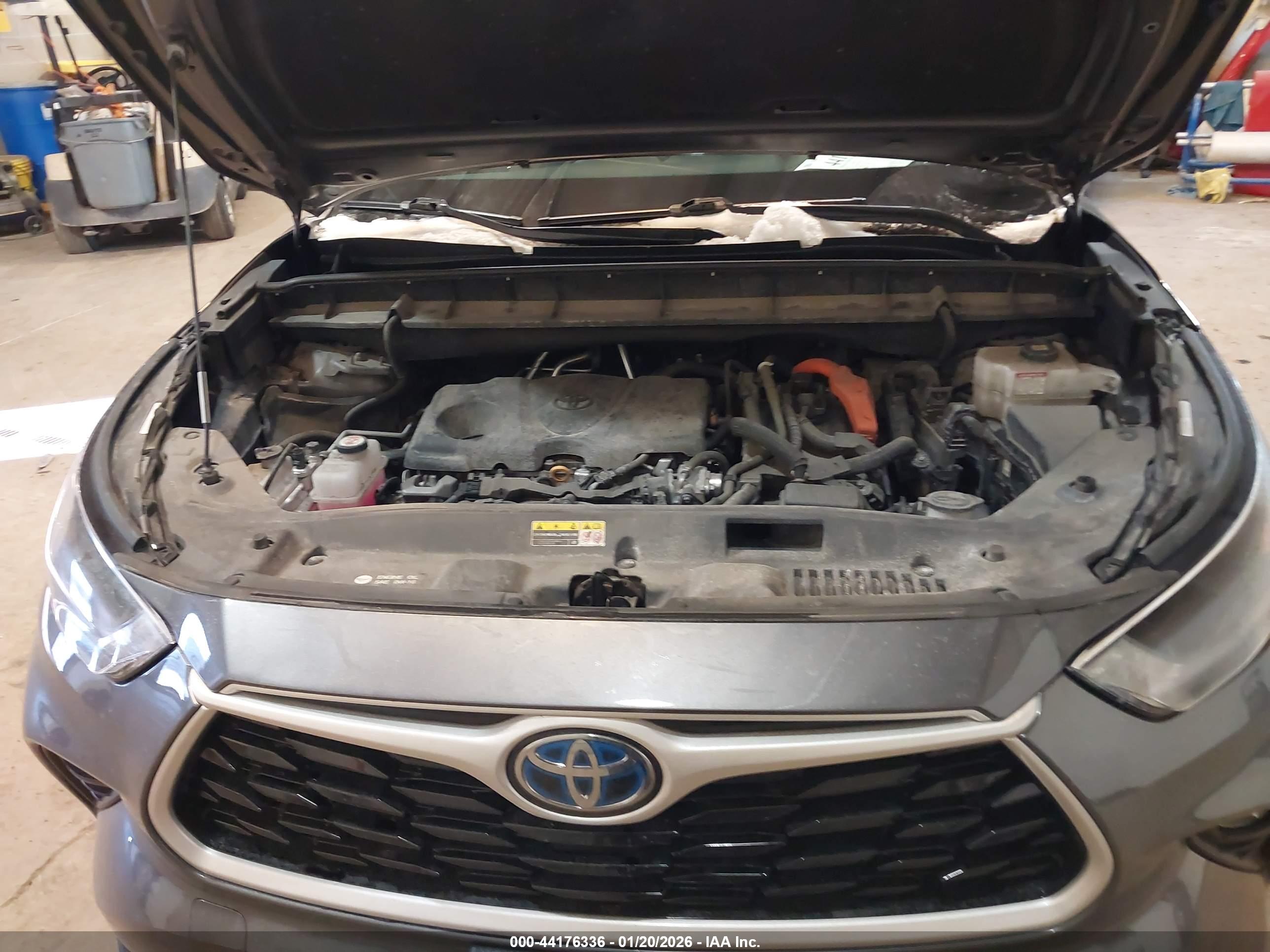 TOYOTA HIGHLANDER image 10