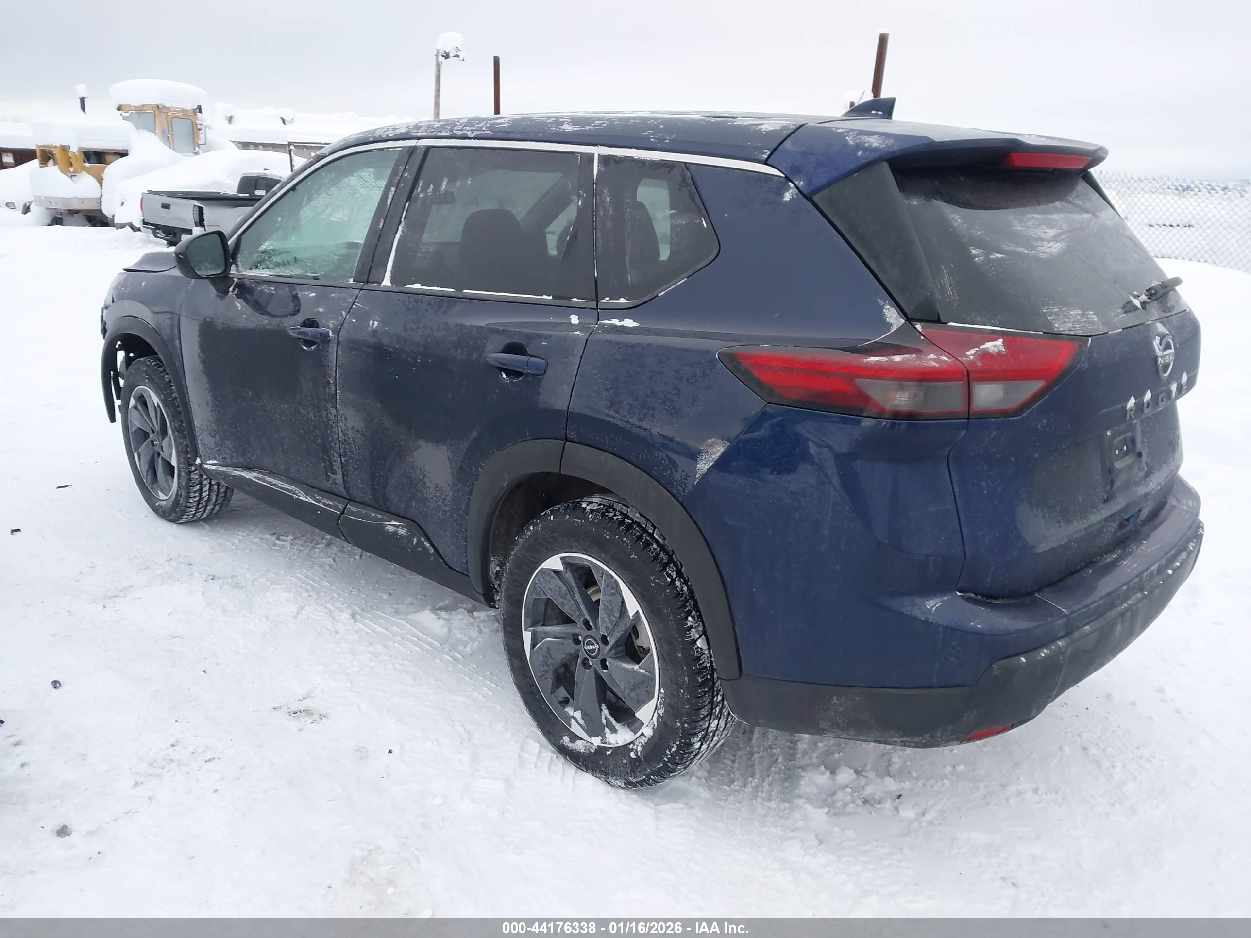 NISSAN ROGUE image 3