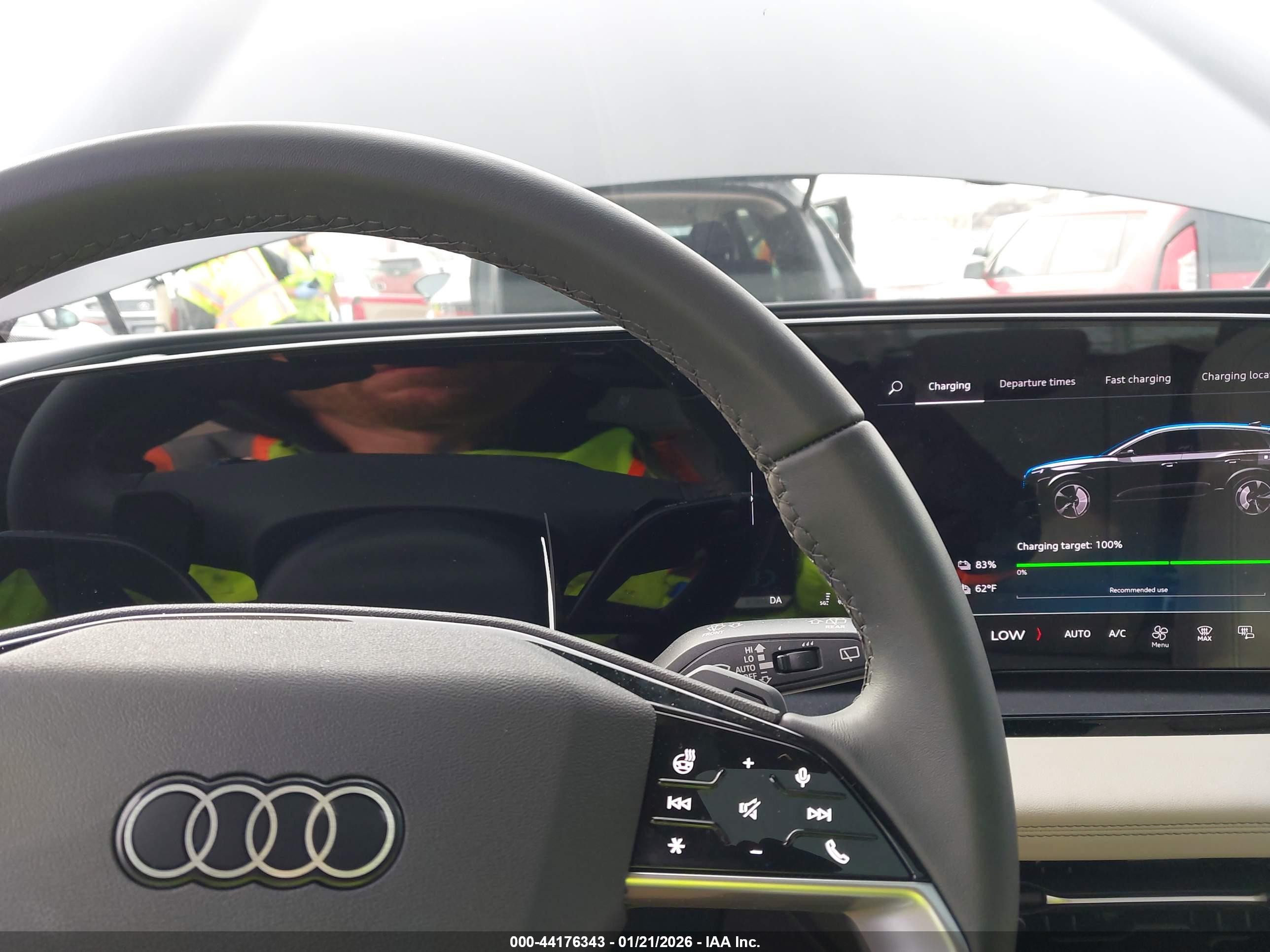 AUDI Q6 image 7