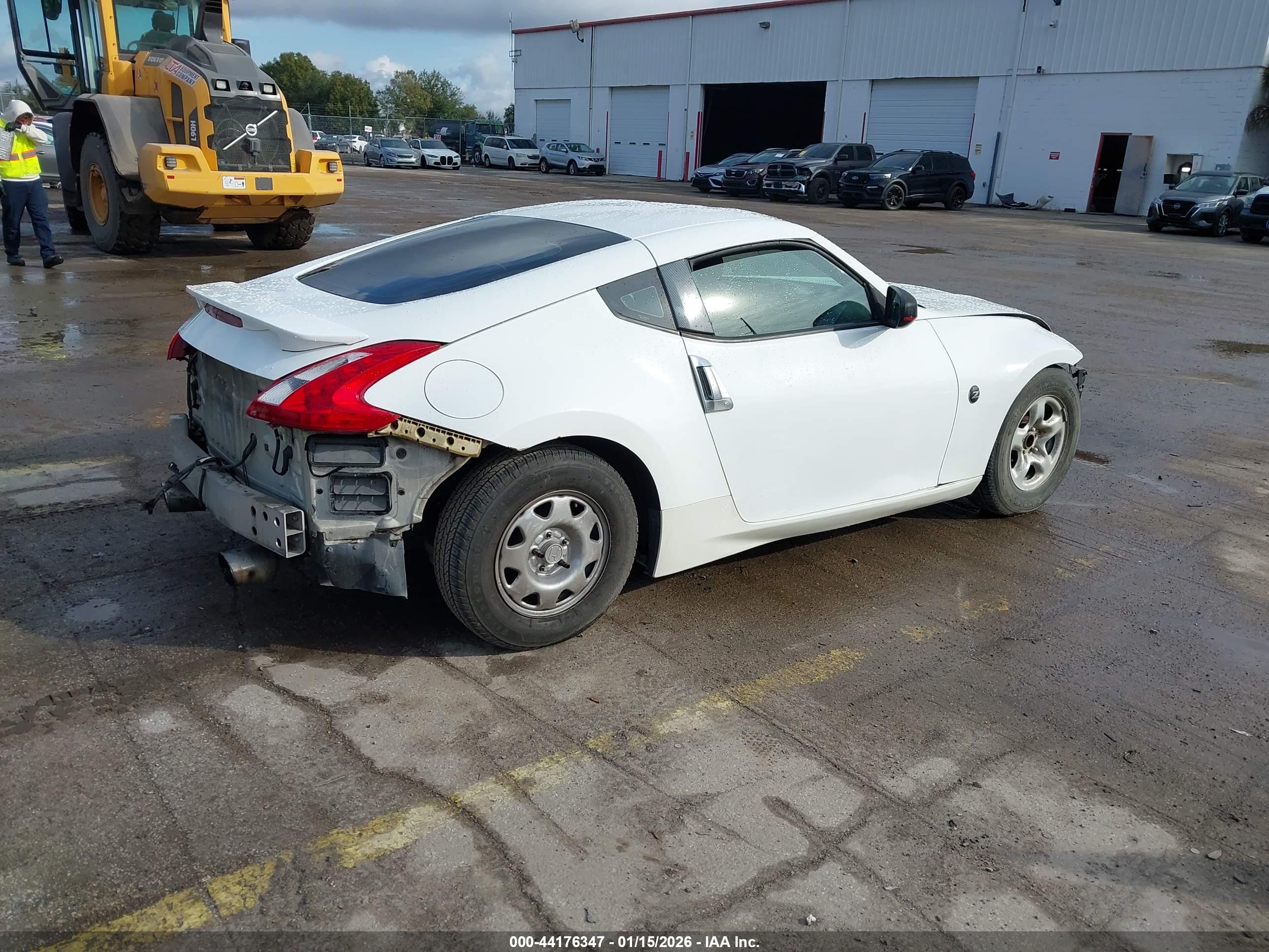 NISSAN 370Z image 4