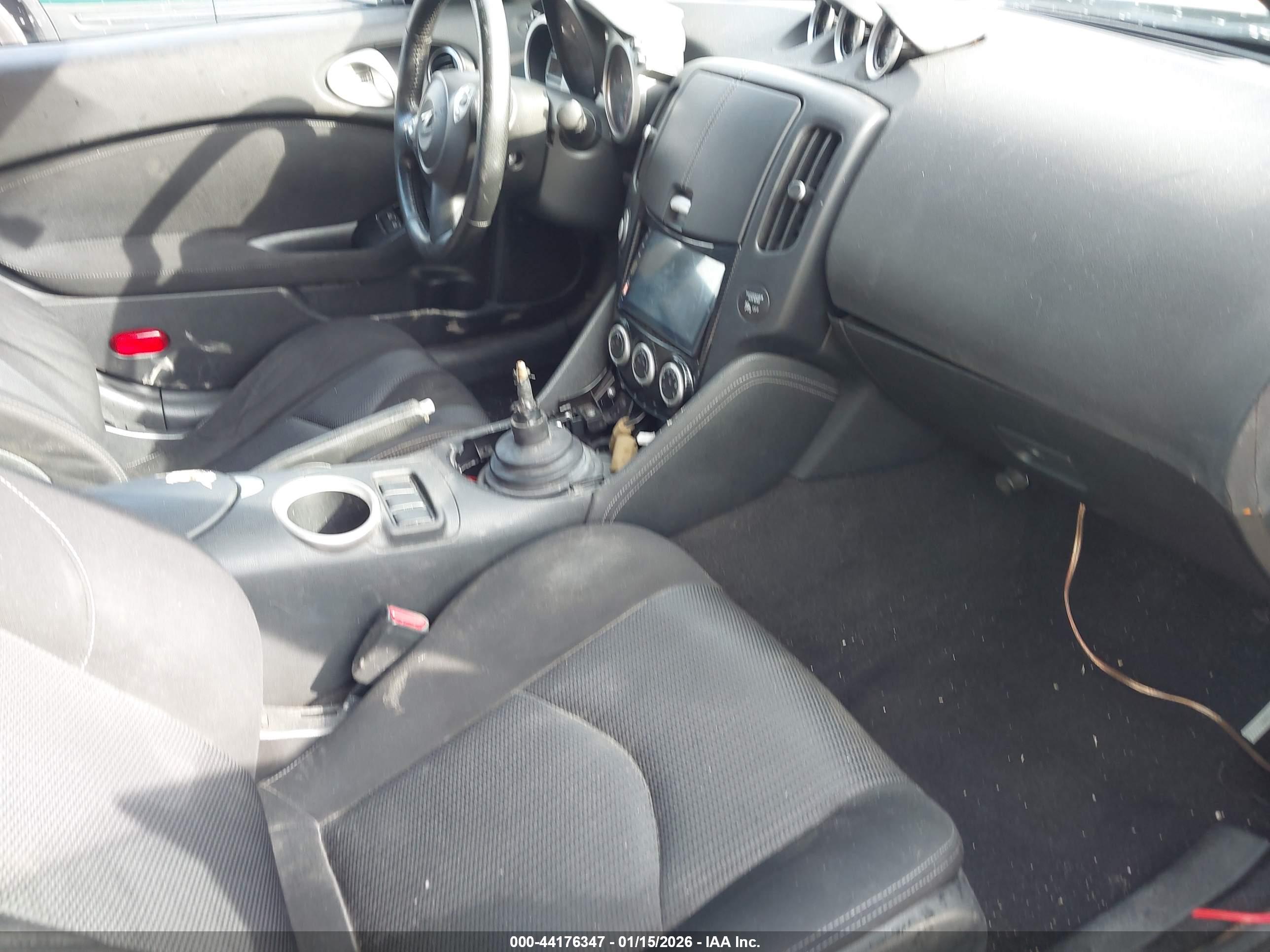 NISSAN 370Z image 5