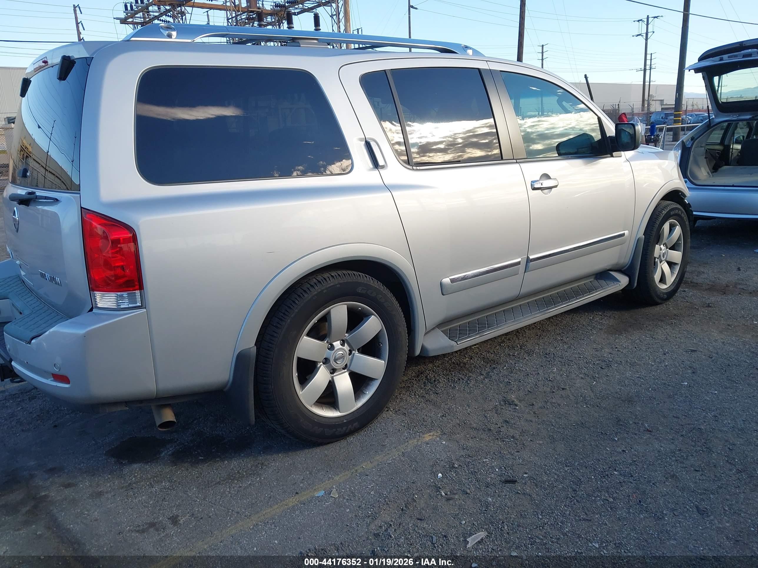 NISSAN ARMADA image 4
