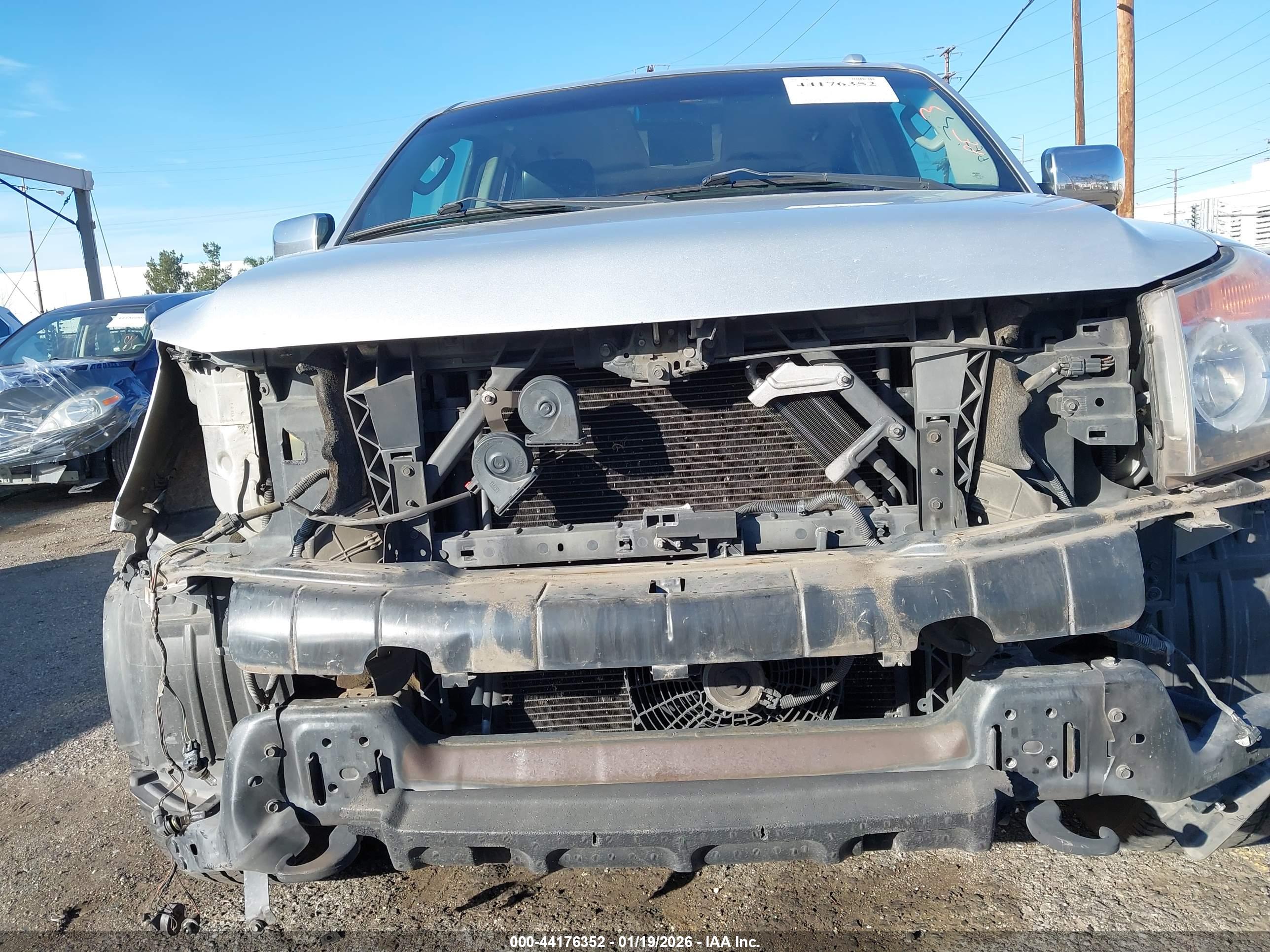 NISSAN ARMADA image 6