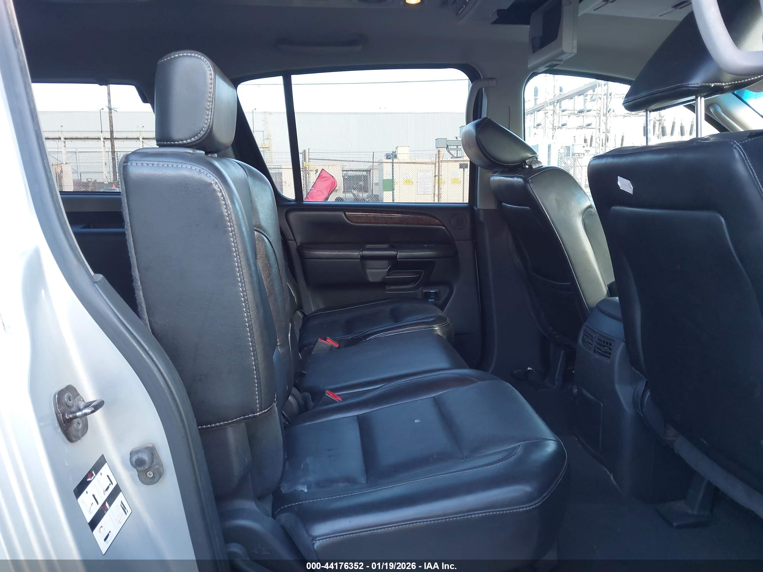 NISSAN ARMADA image 8
