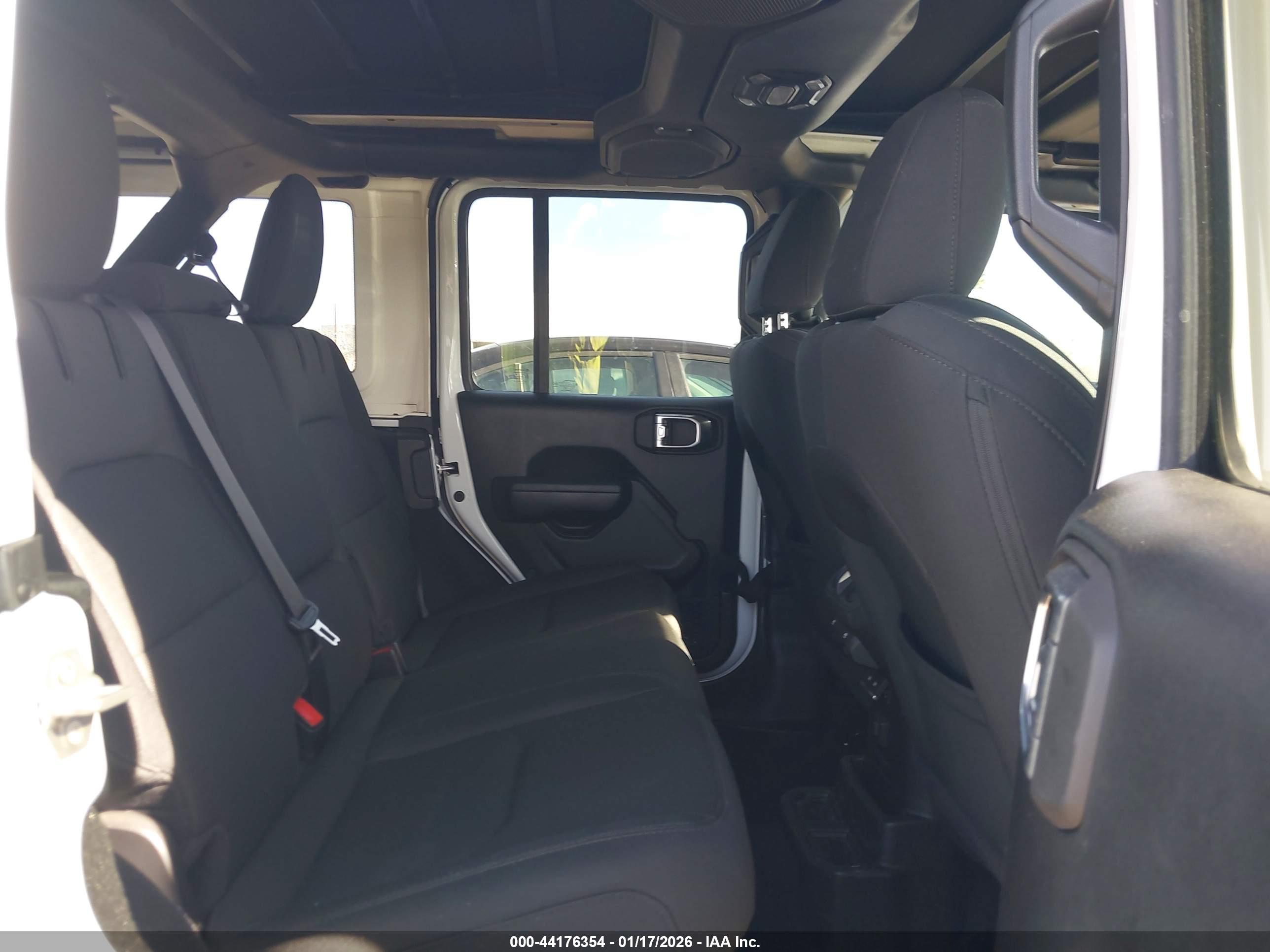 JEEP WRANGLER image 8