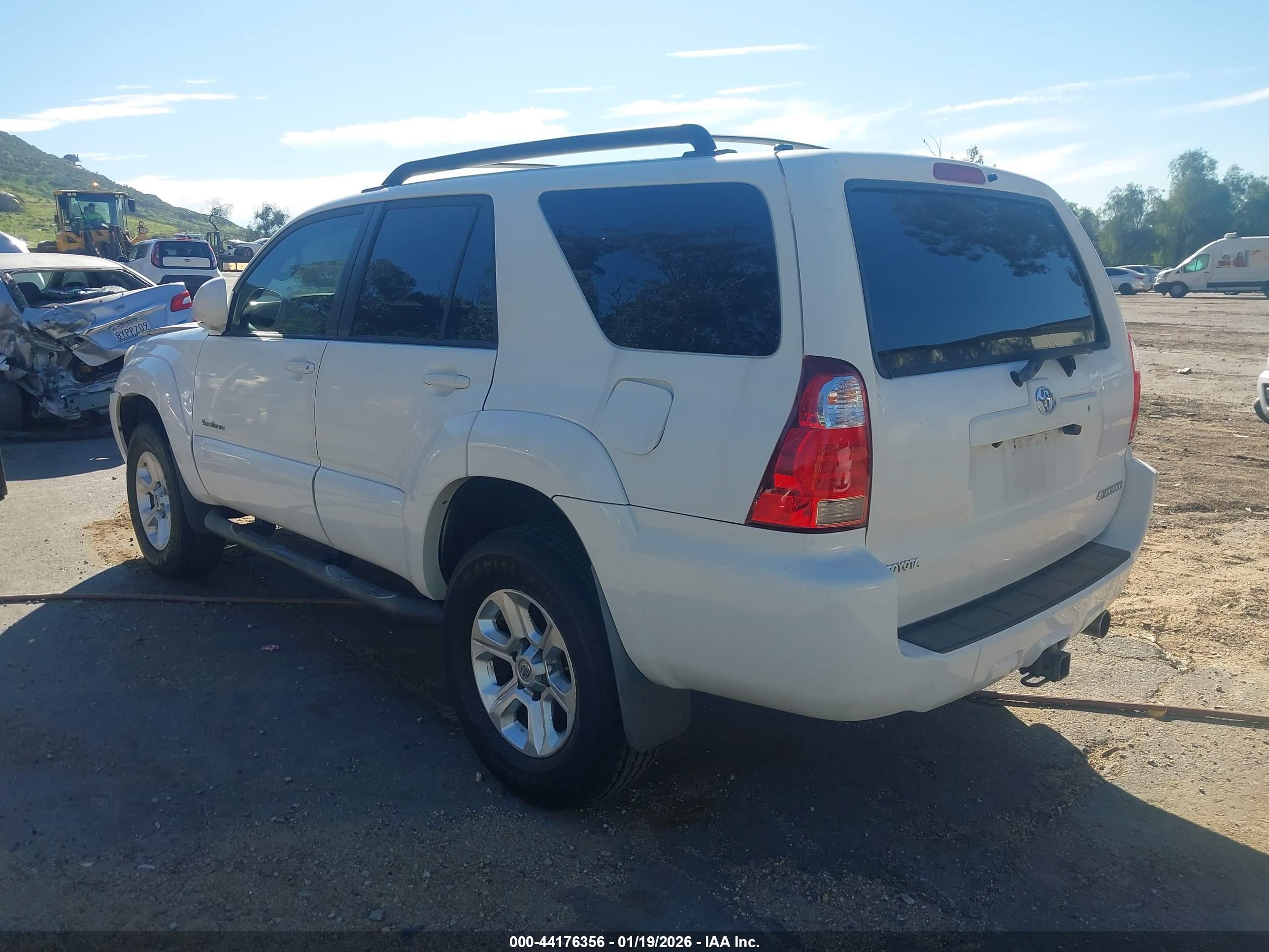 TOYOTA 4RUNNER image 3