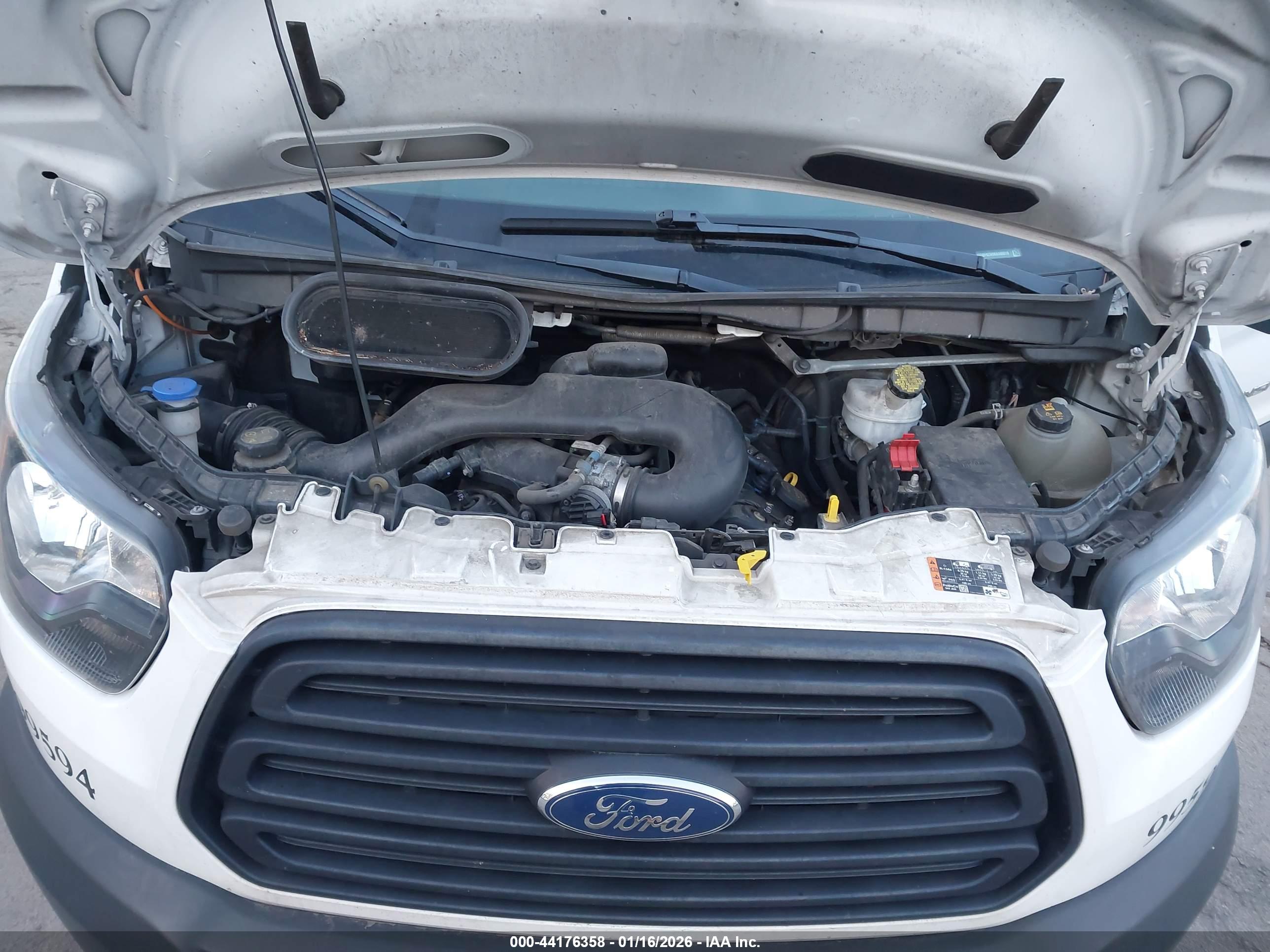 FORD TRANSIT-350 image 10