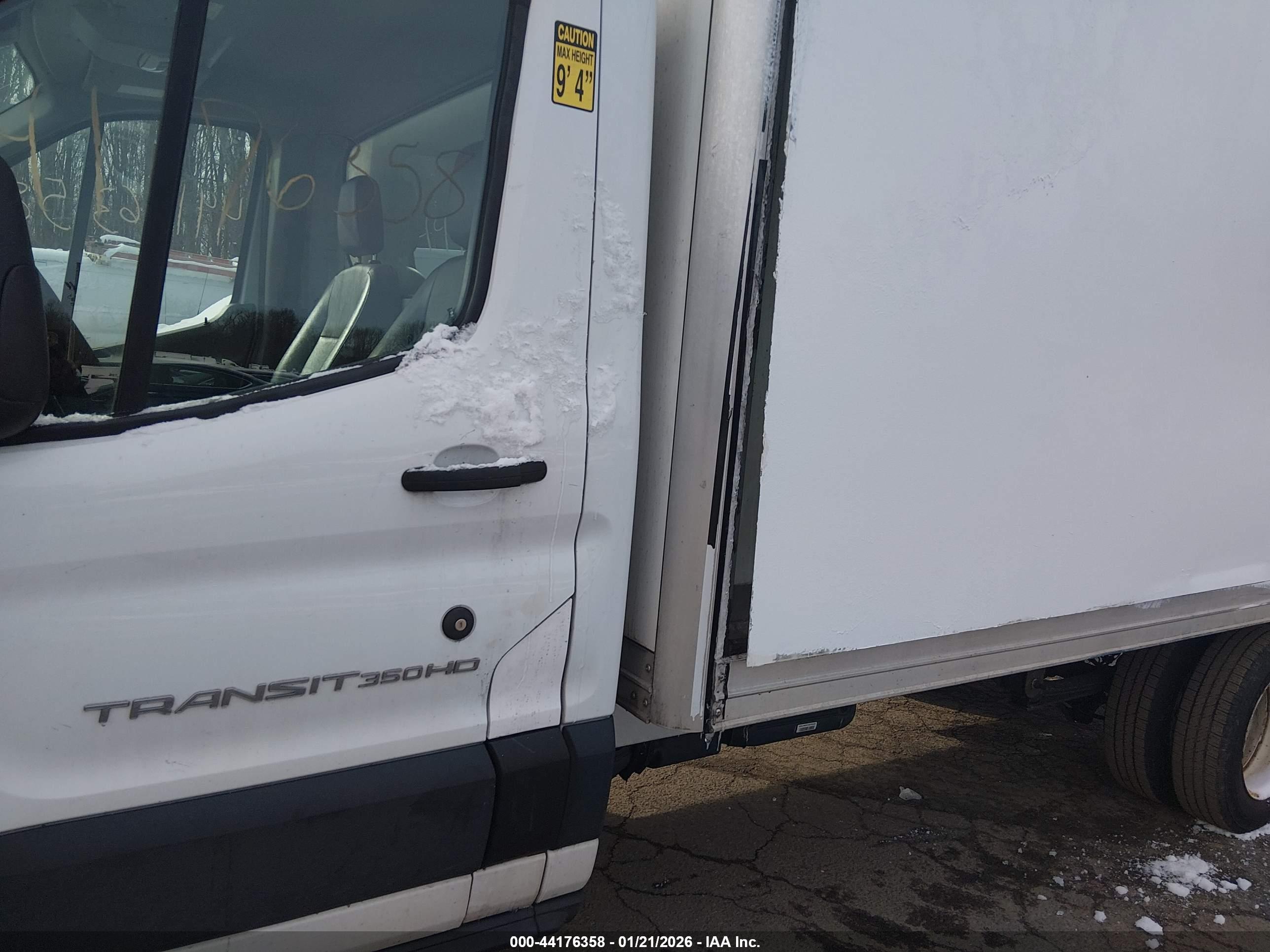 FORD TRANSIT-350 image 6