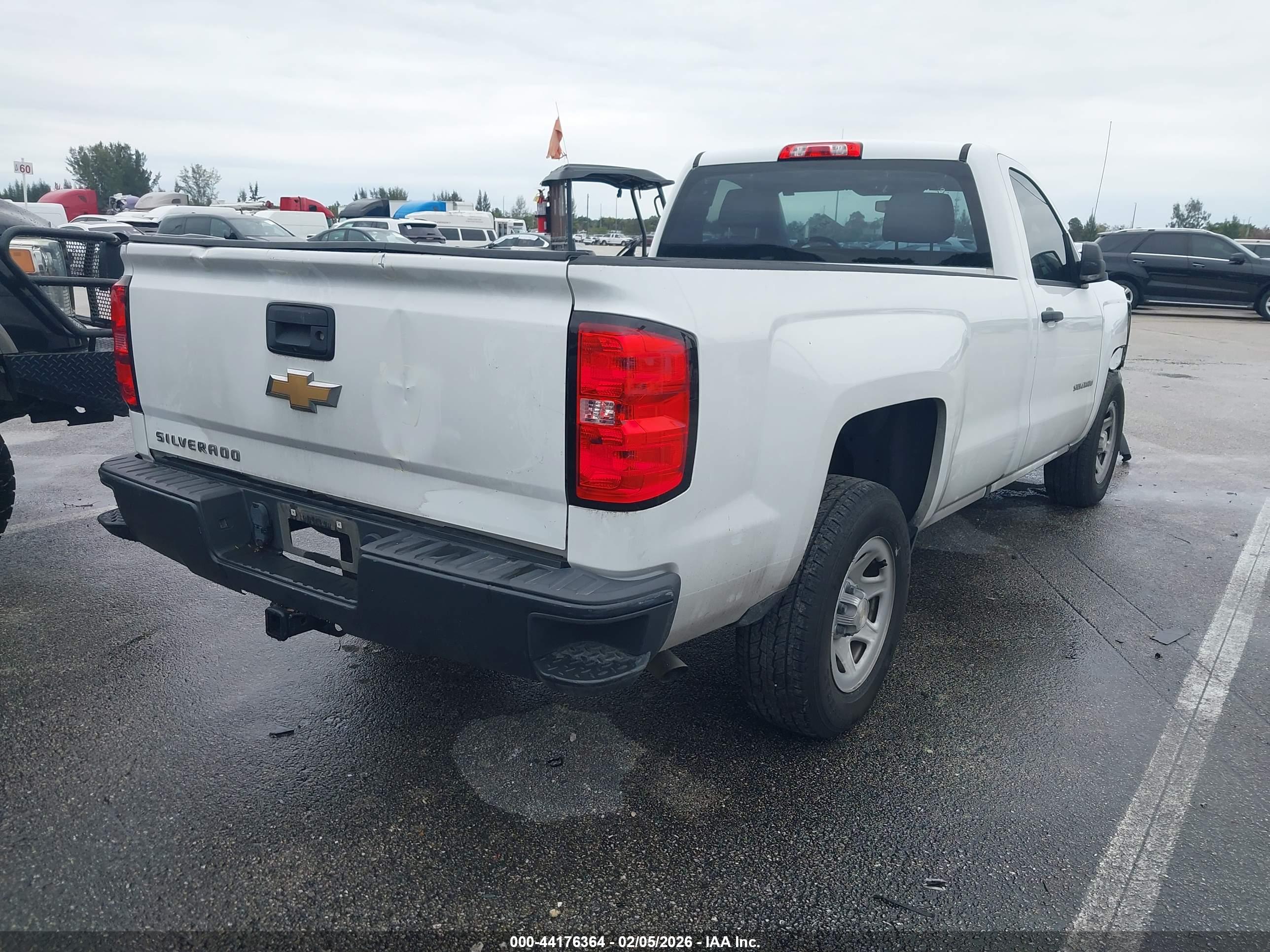 CHEVROLET SILVERADO image 4