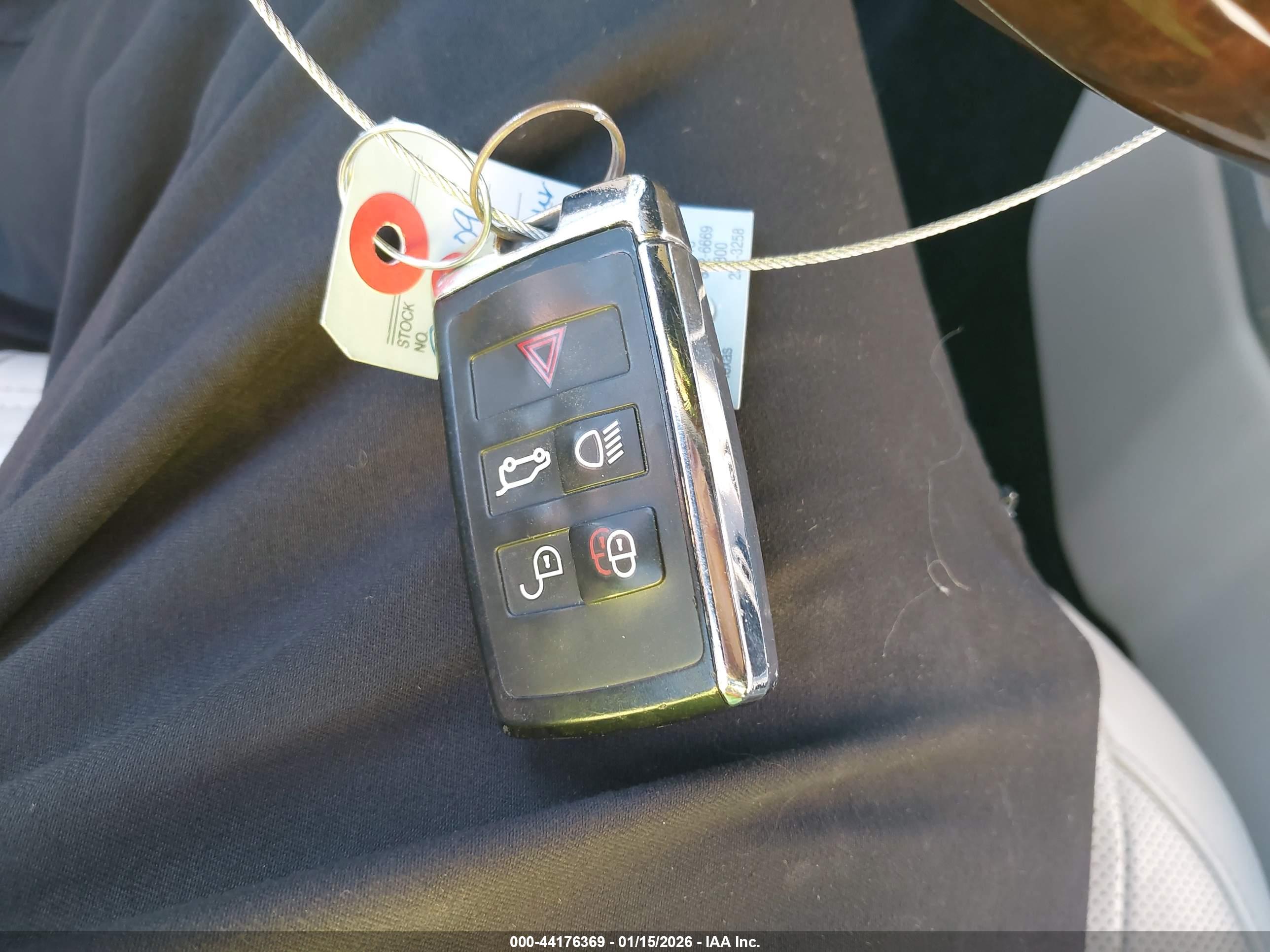 LAND ROVER image 11