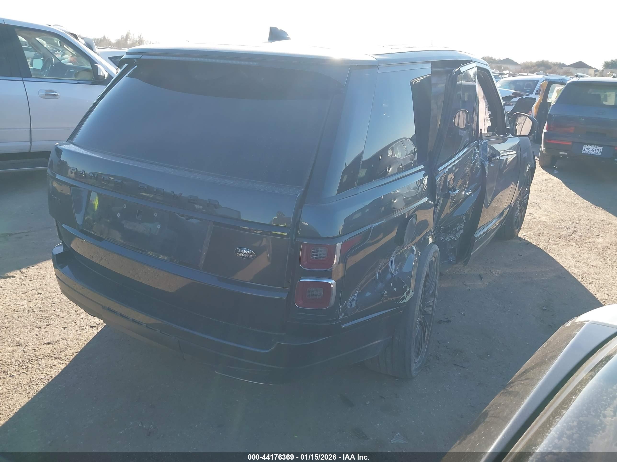 LAND ROVER image 4
