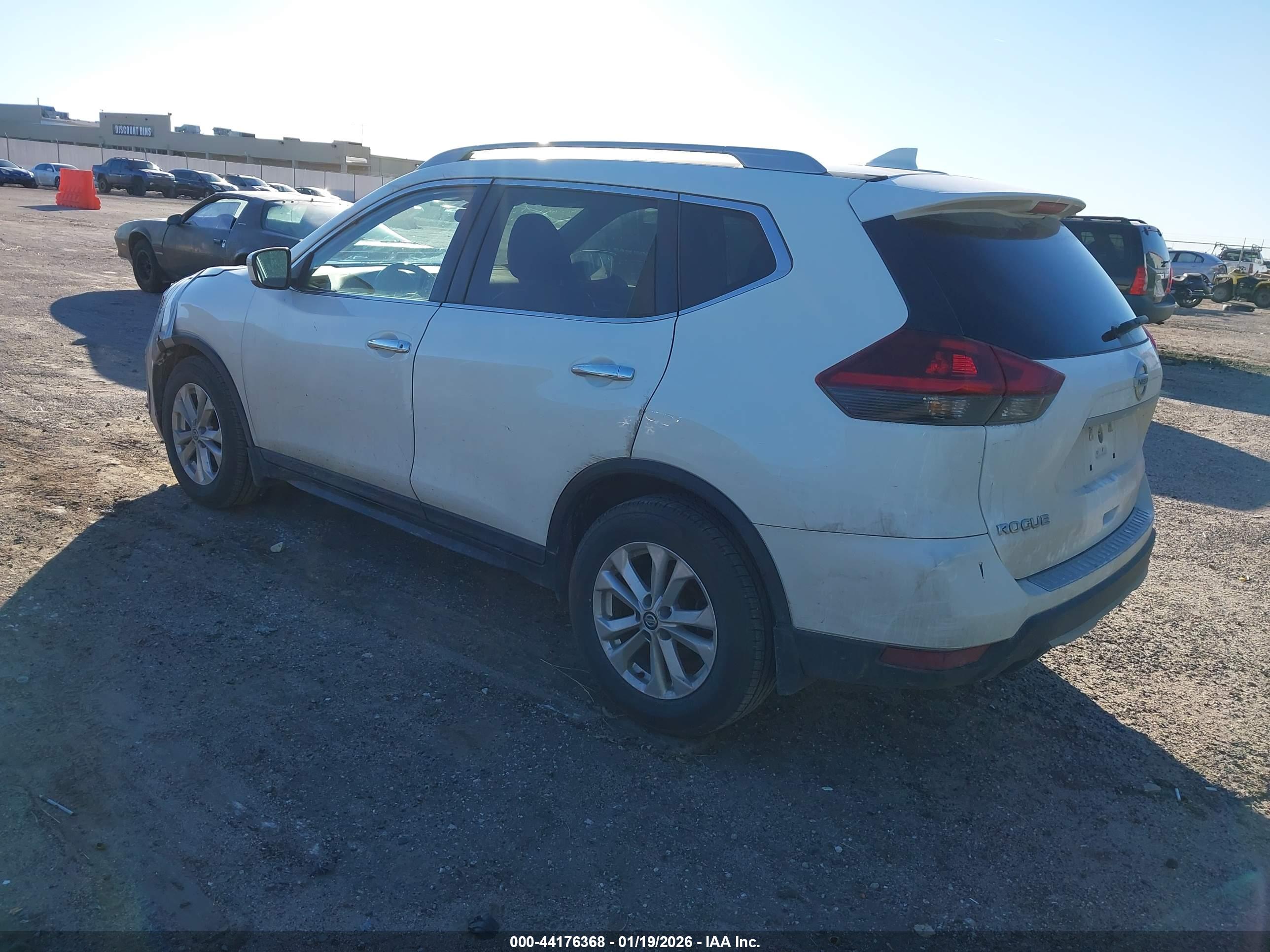 NISSAN ROGUE image 3