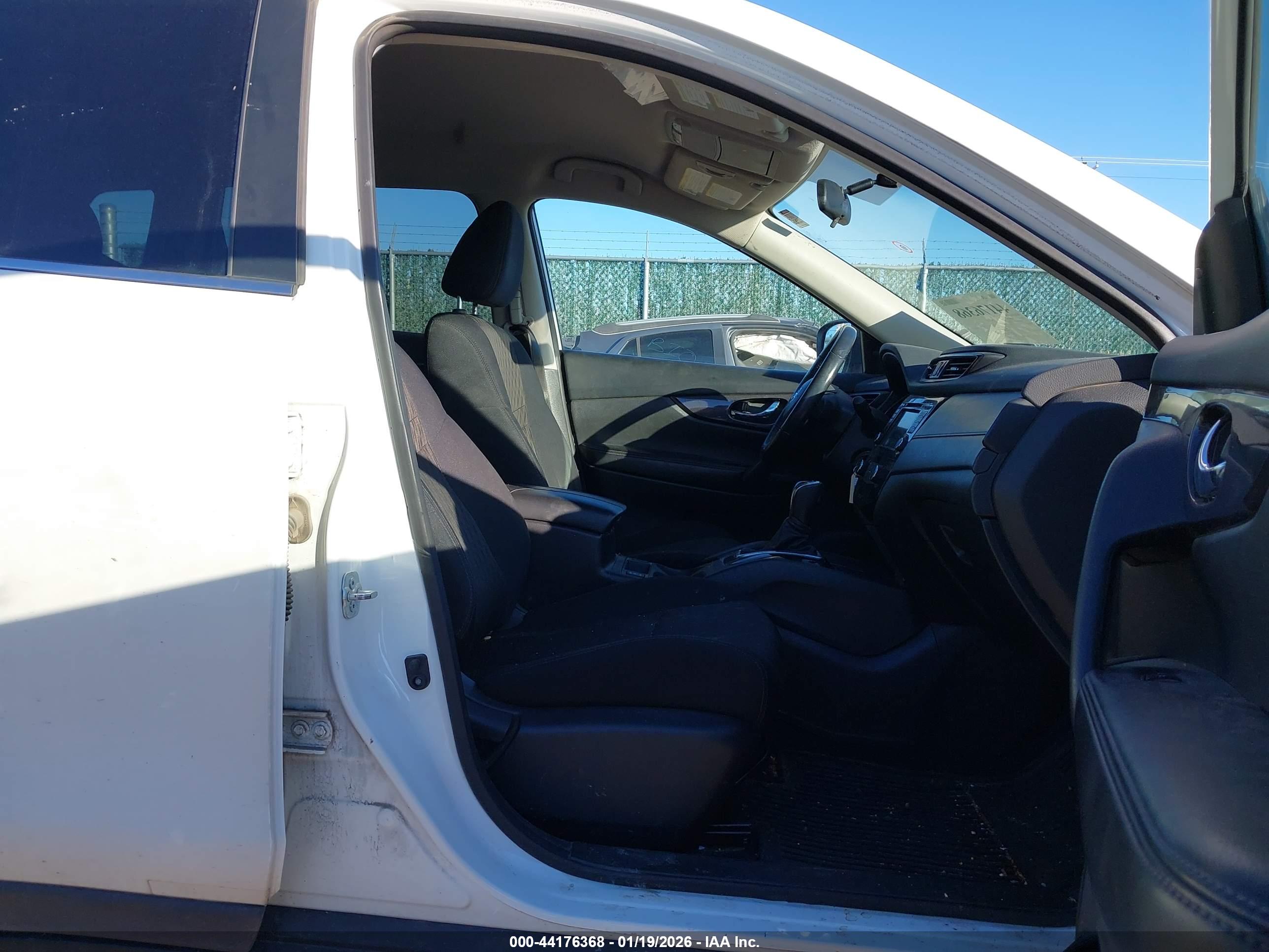 NISSAN ROGUE image 5