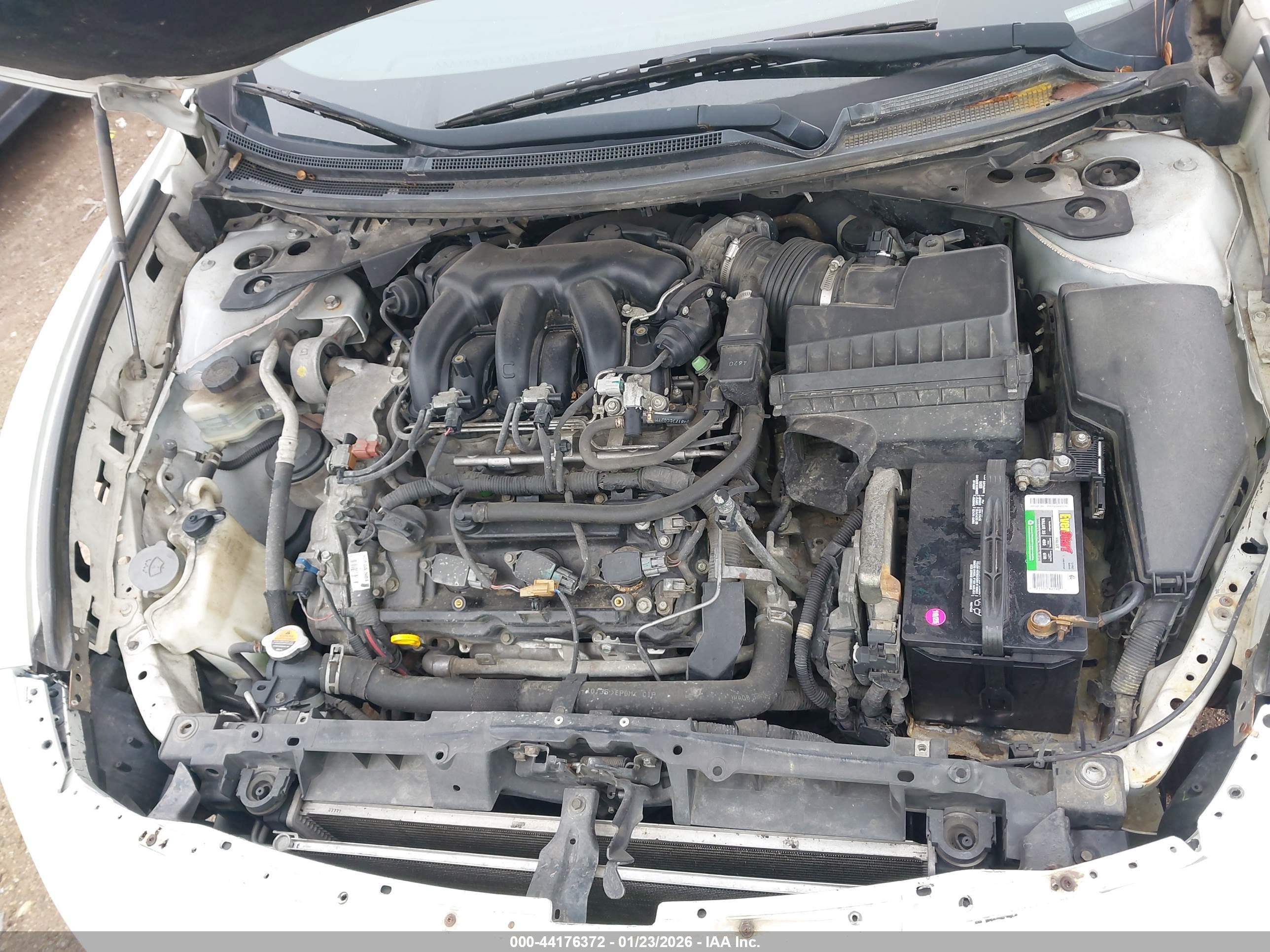 NISSAN MAXIMA image 10