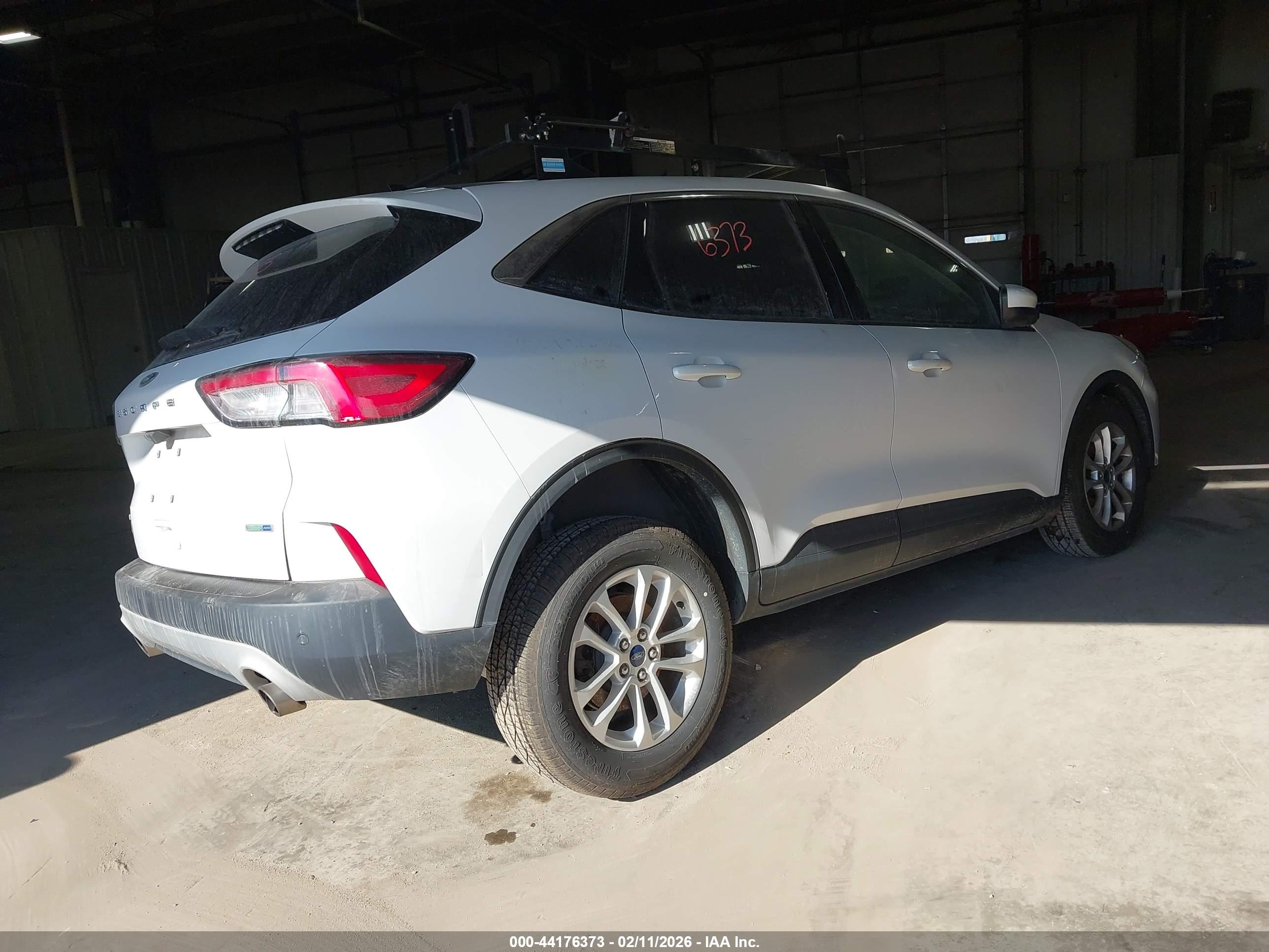 FORD ESCAPE image 4