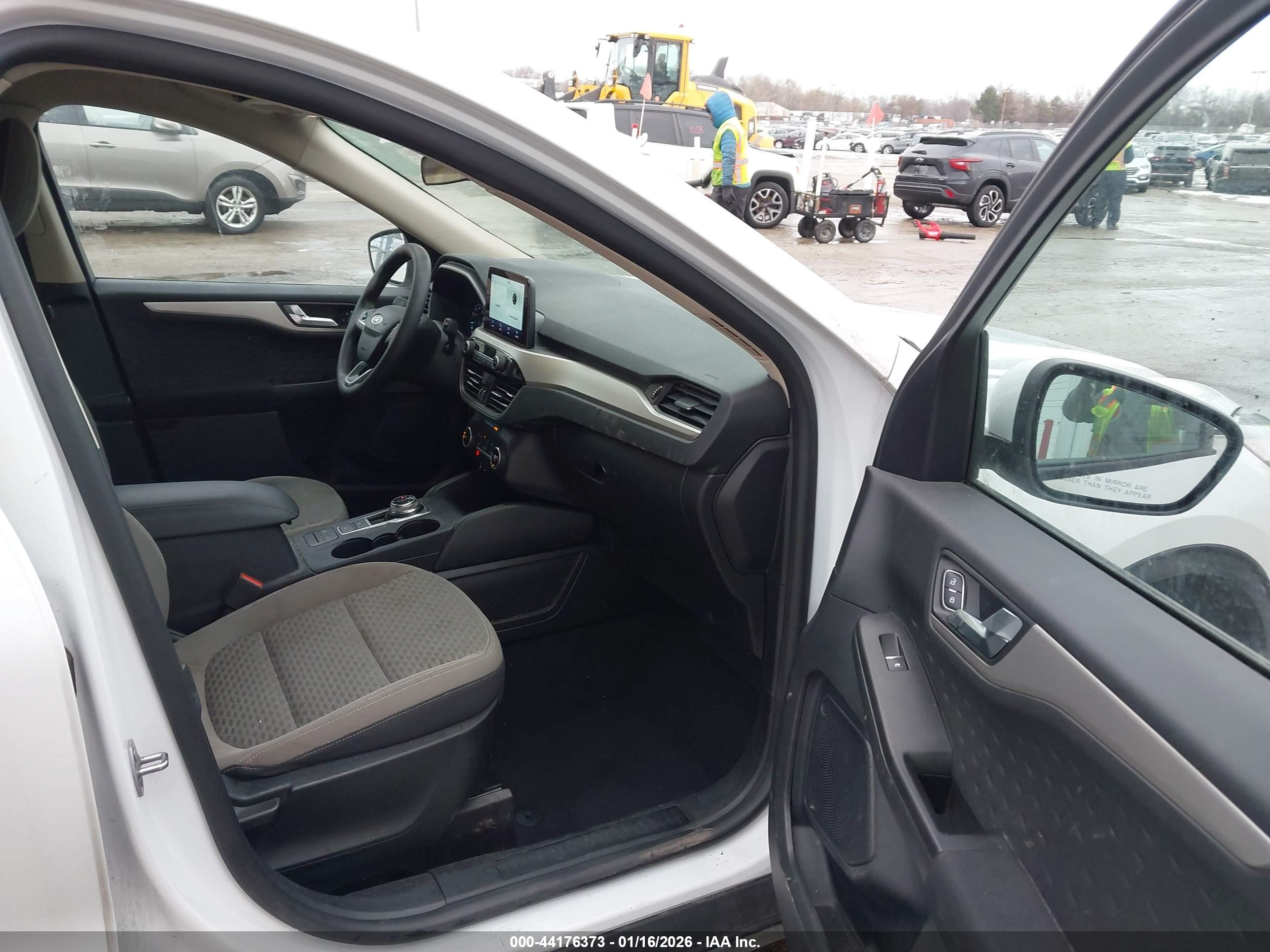 FORD ESCAPE image 5
