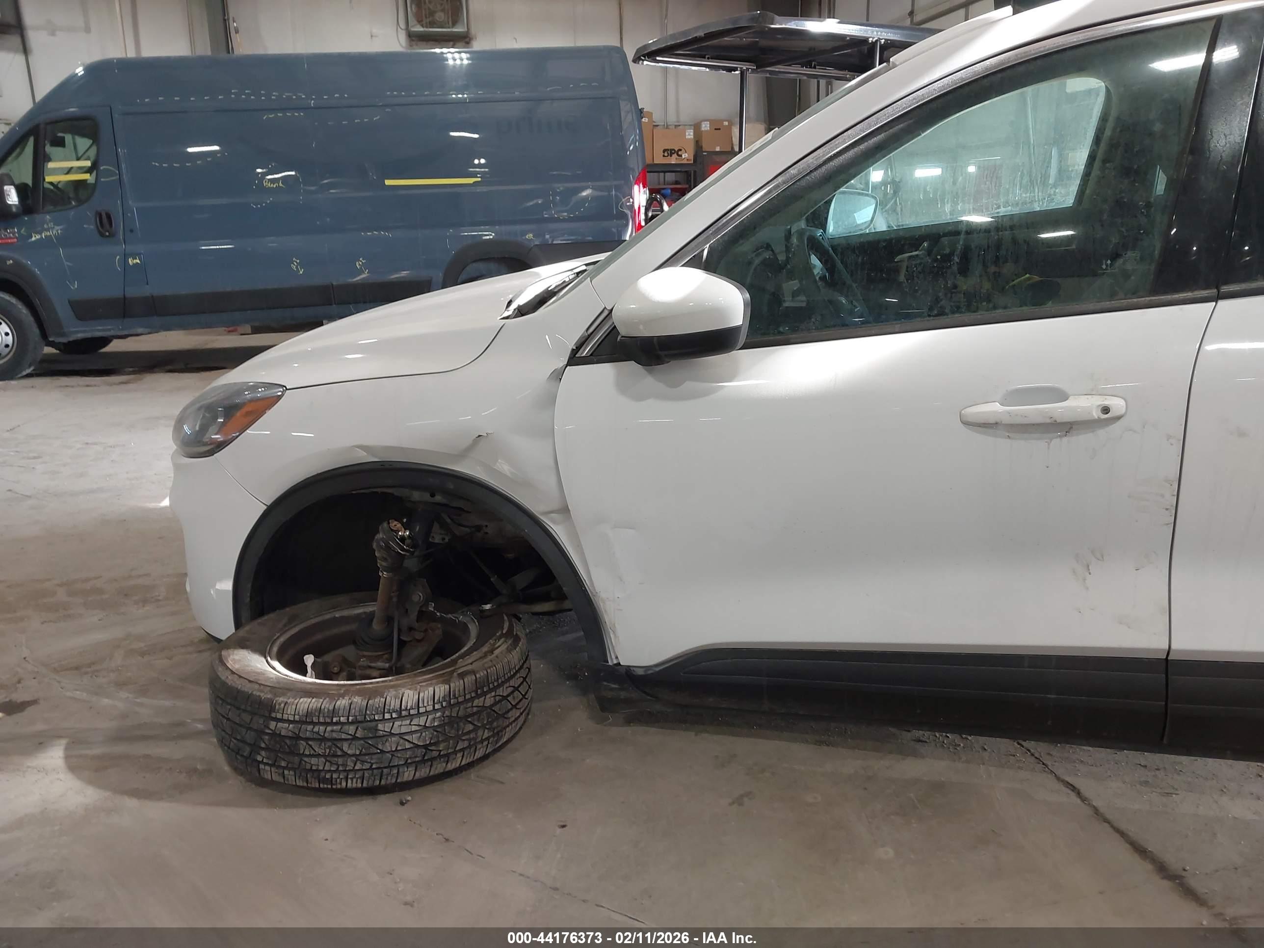 FORD ESCAPE image 6
