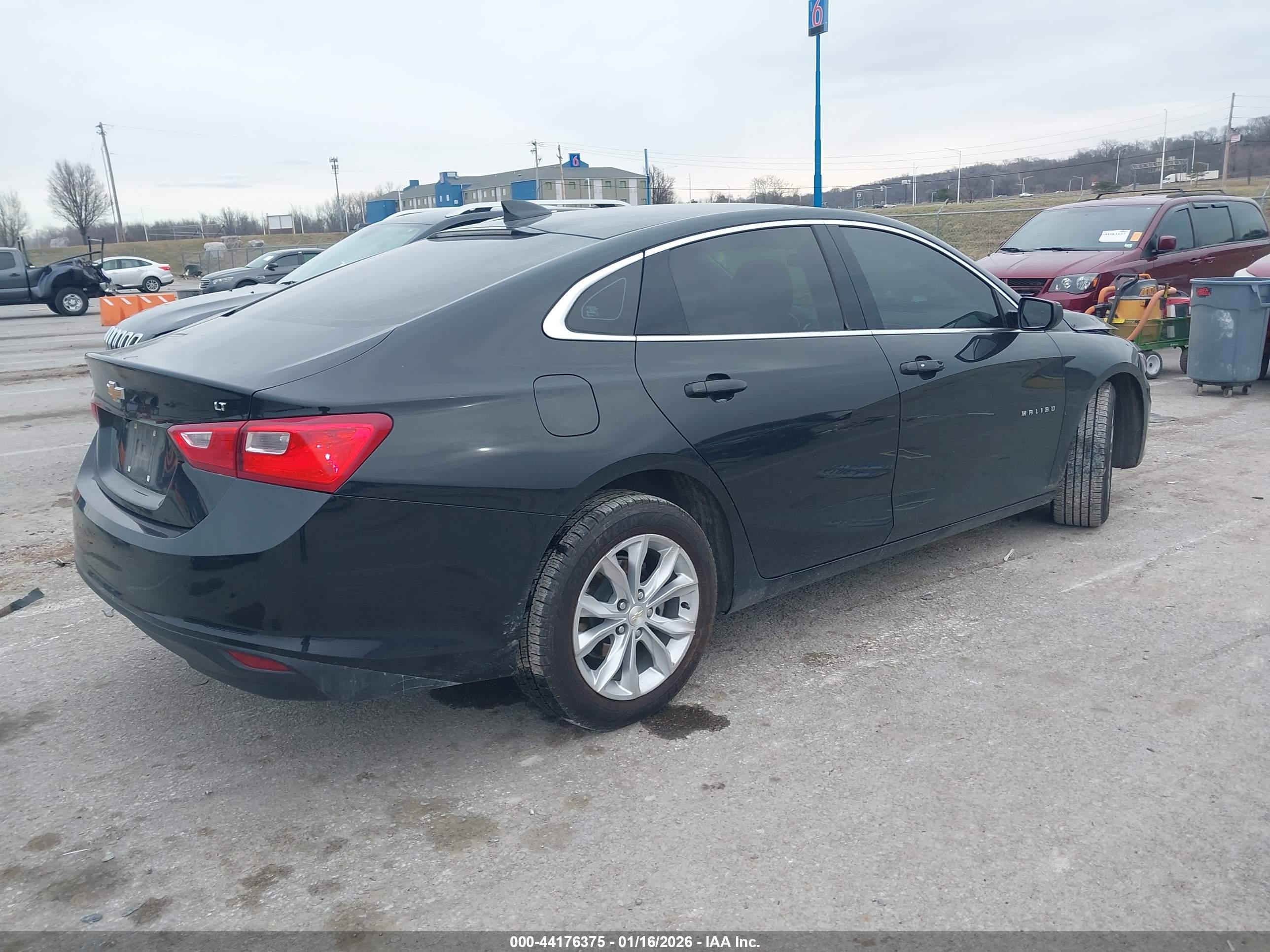 CHEVROLET MALIBU image 4