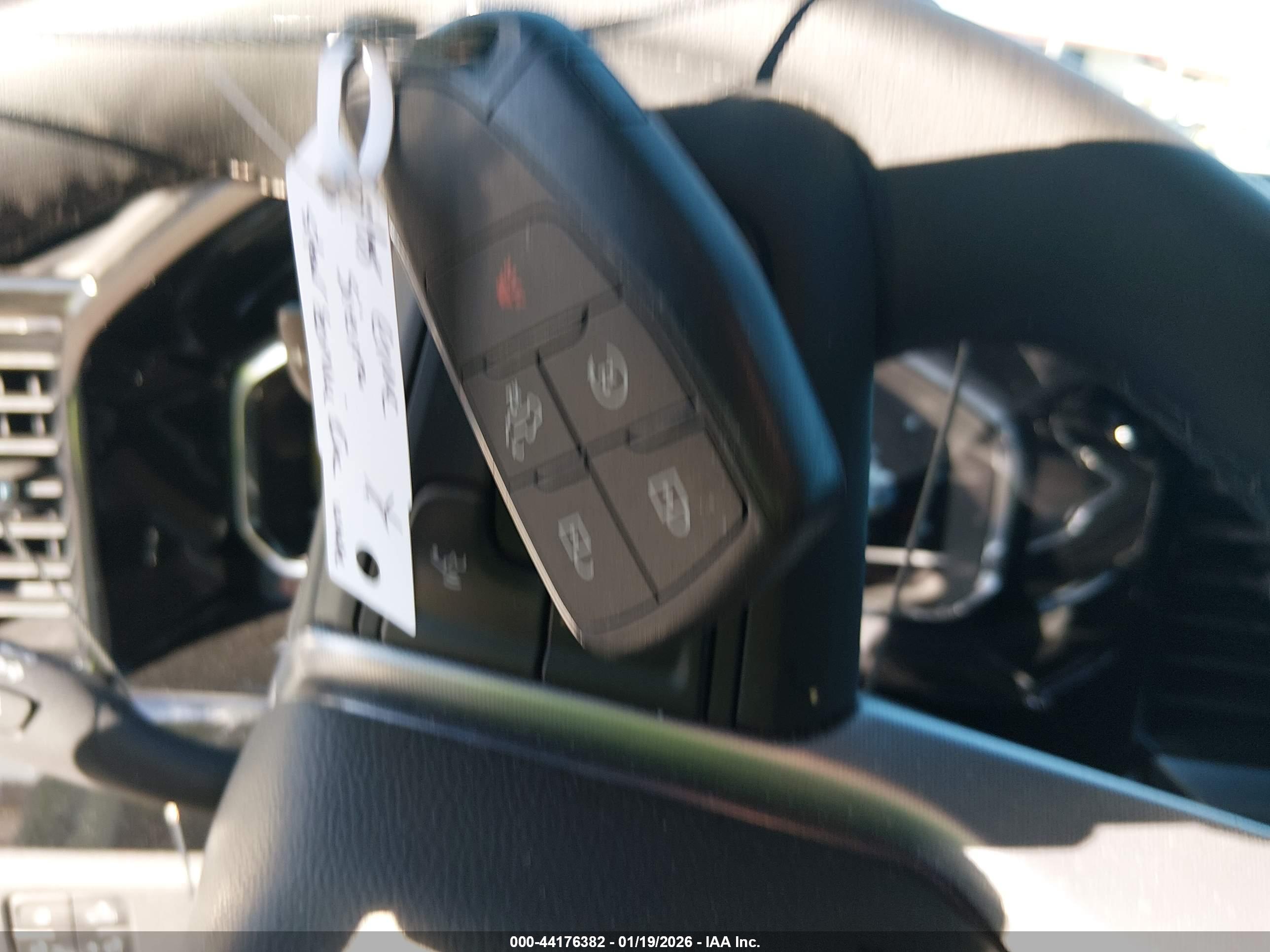 GMC SIERRA image 11