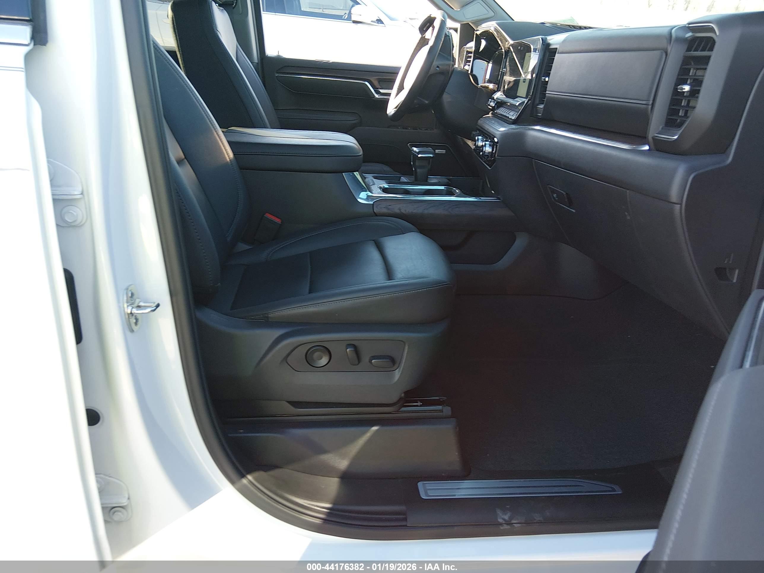 GMC SIERRA image 5