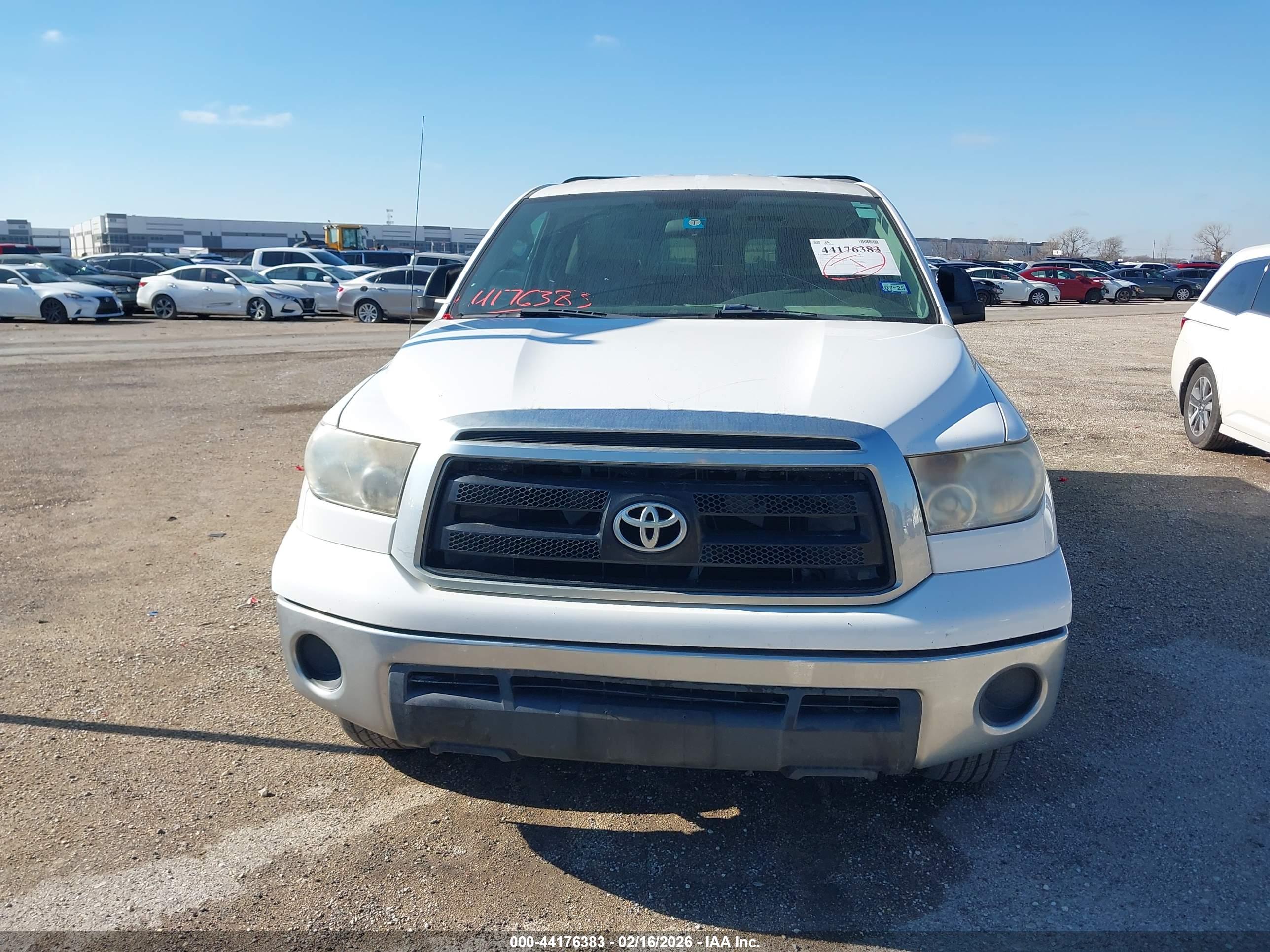 TOYOTA TUNDRA image 6