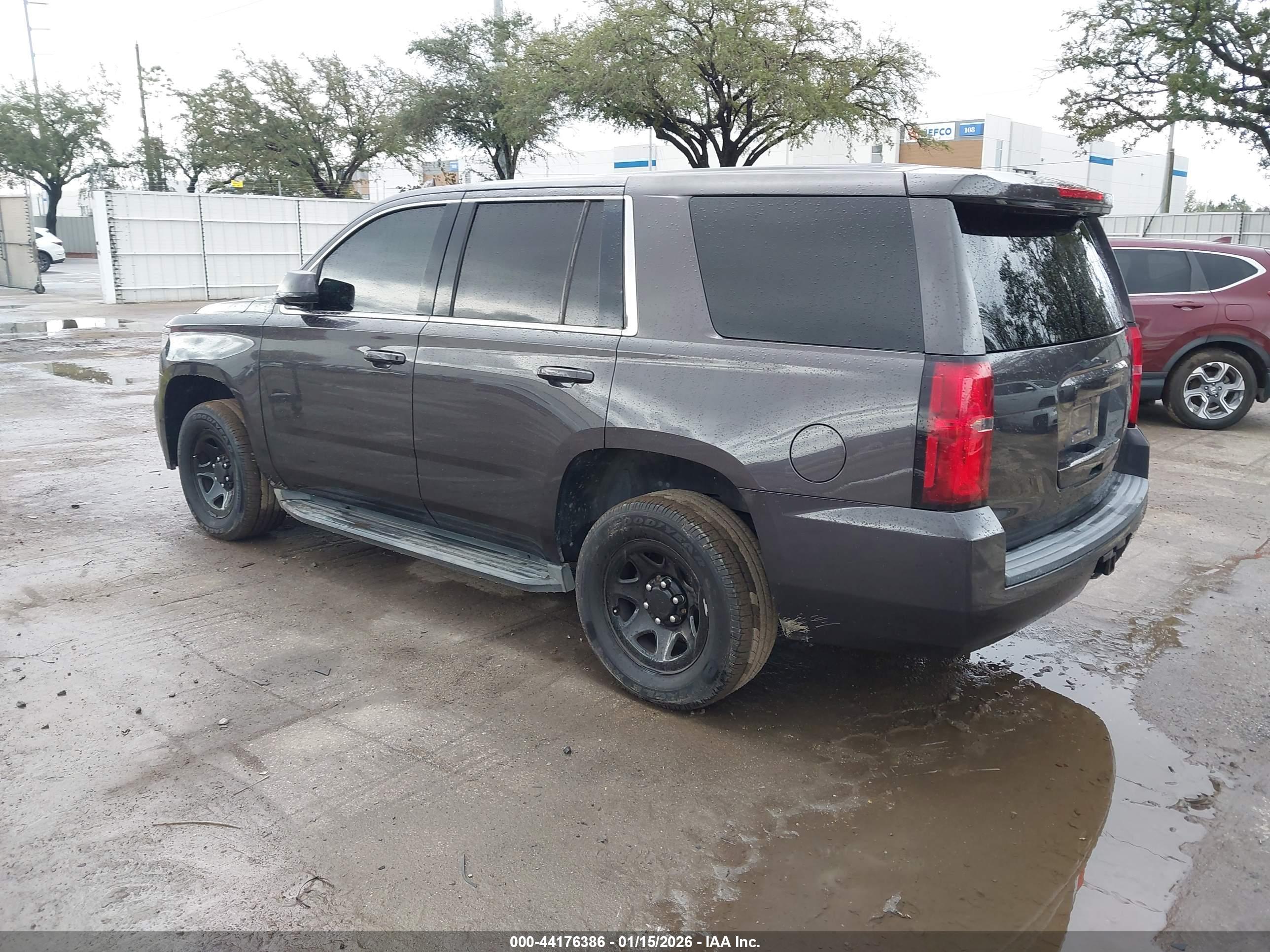 CHEVROLET TAHOE image 3